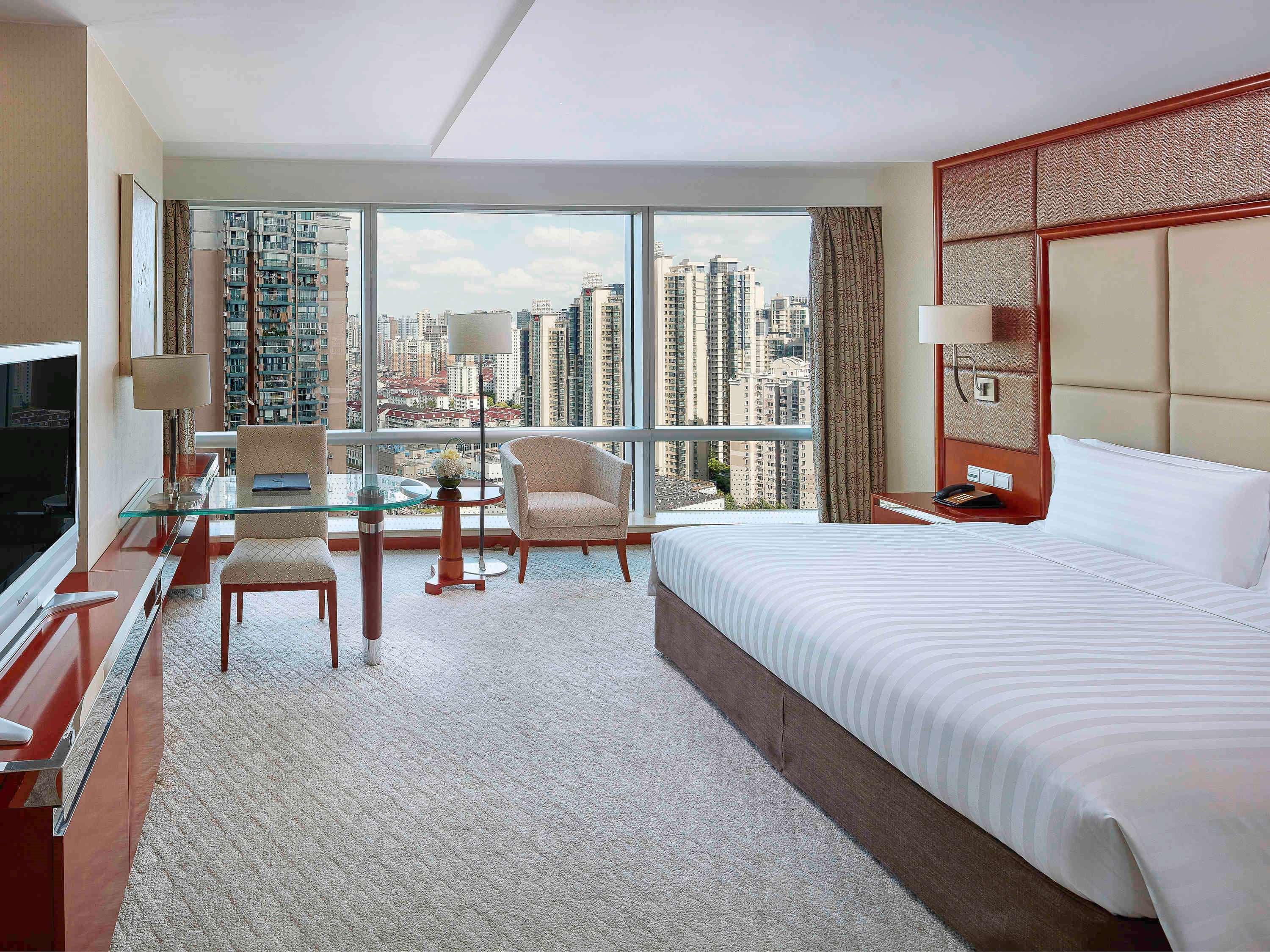 Double Deluxe King Bed