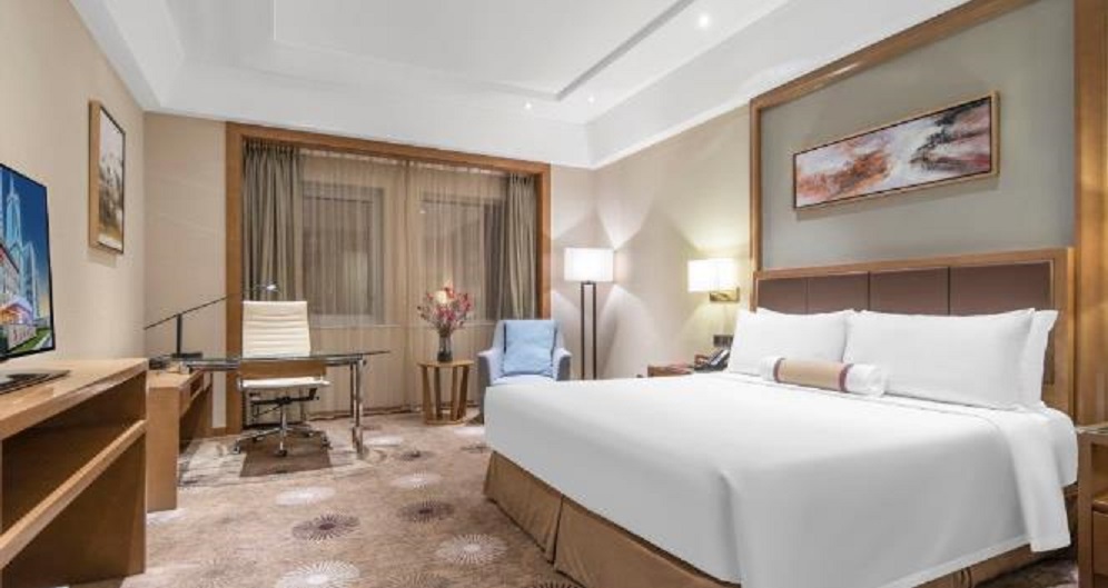 Double Deluxe King Bed