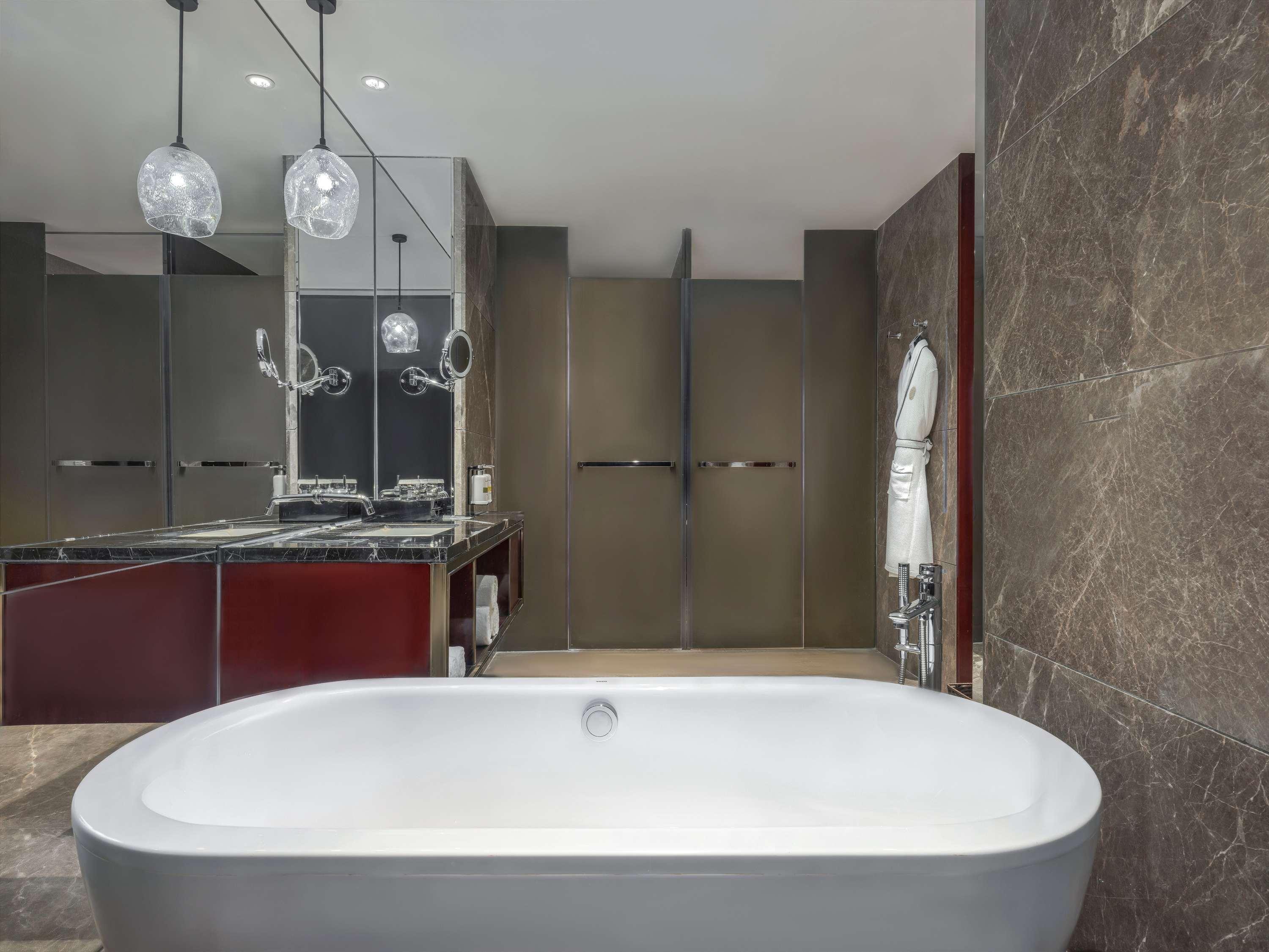 Double Executive King Bed