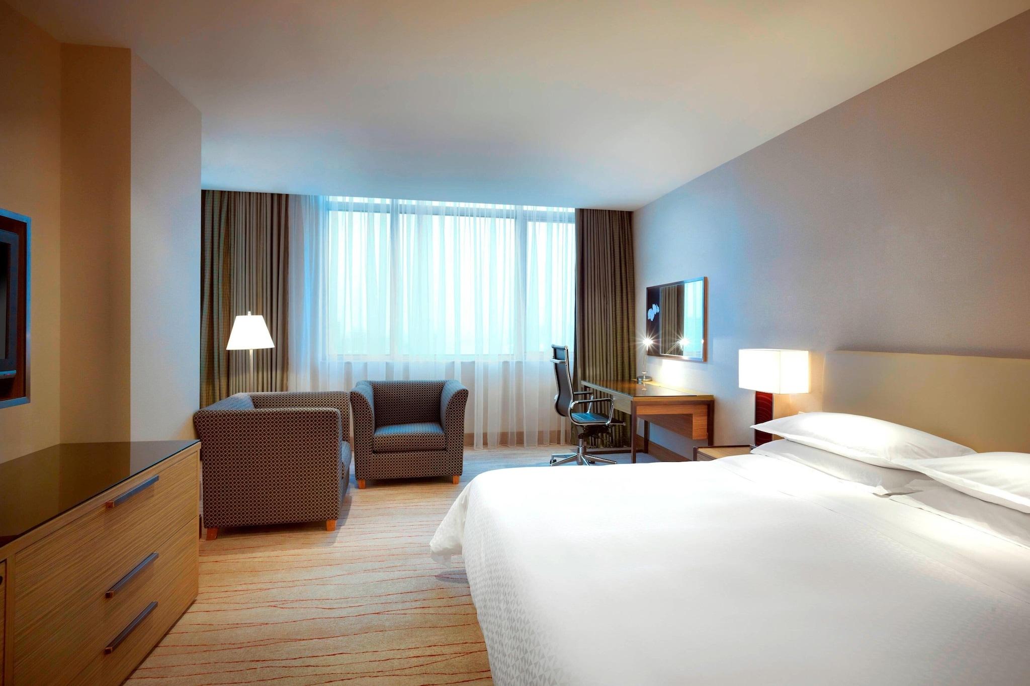 Double City View King Bed