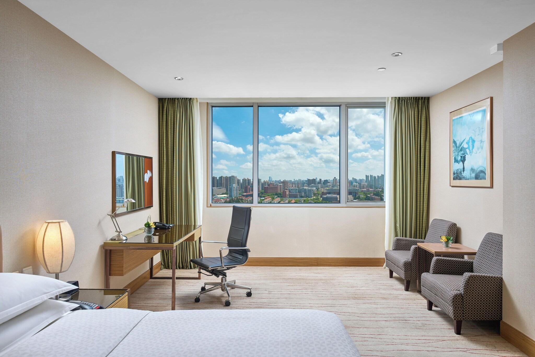 Double City View King Bed