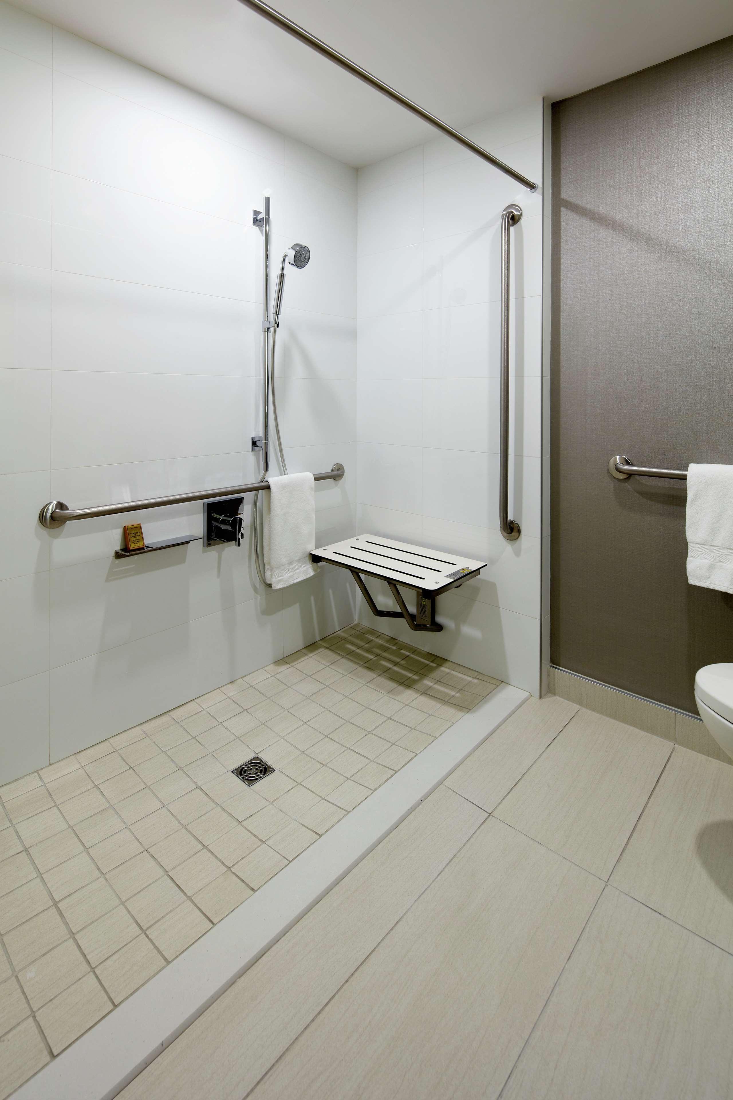 Double Accessible King Size Bed