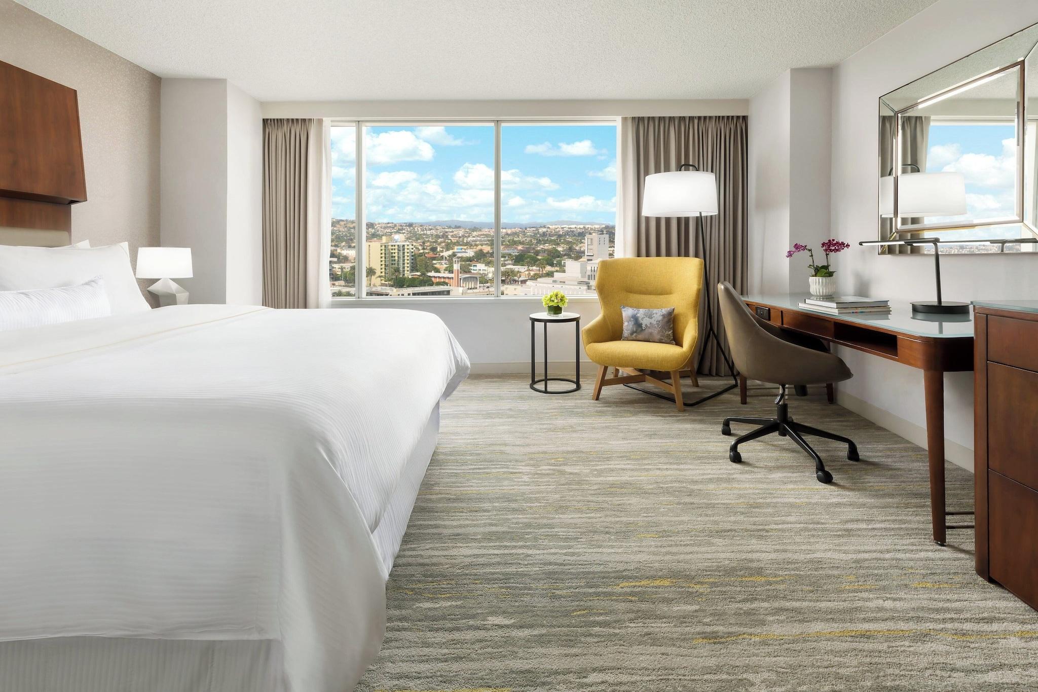 Double Deluxe King Bed