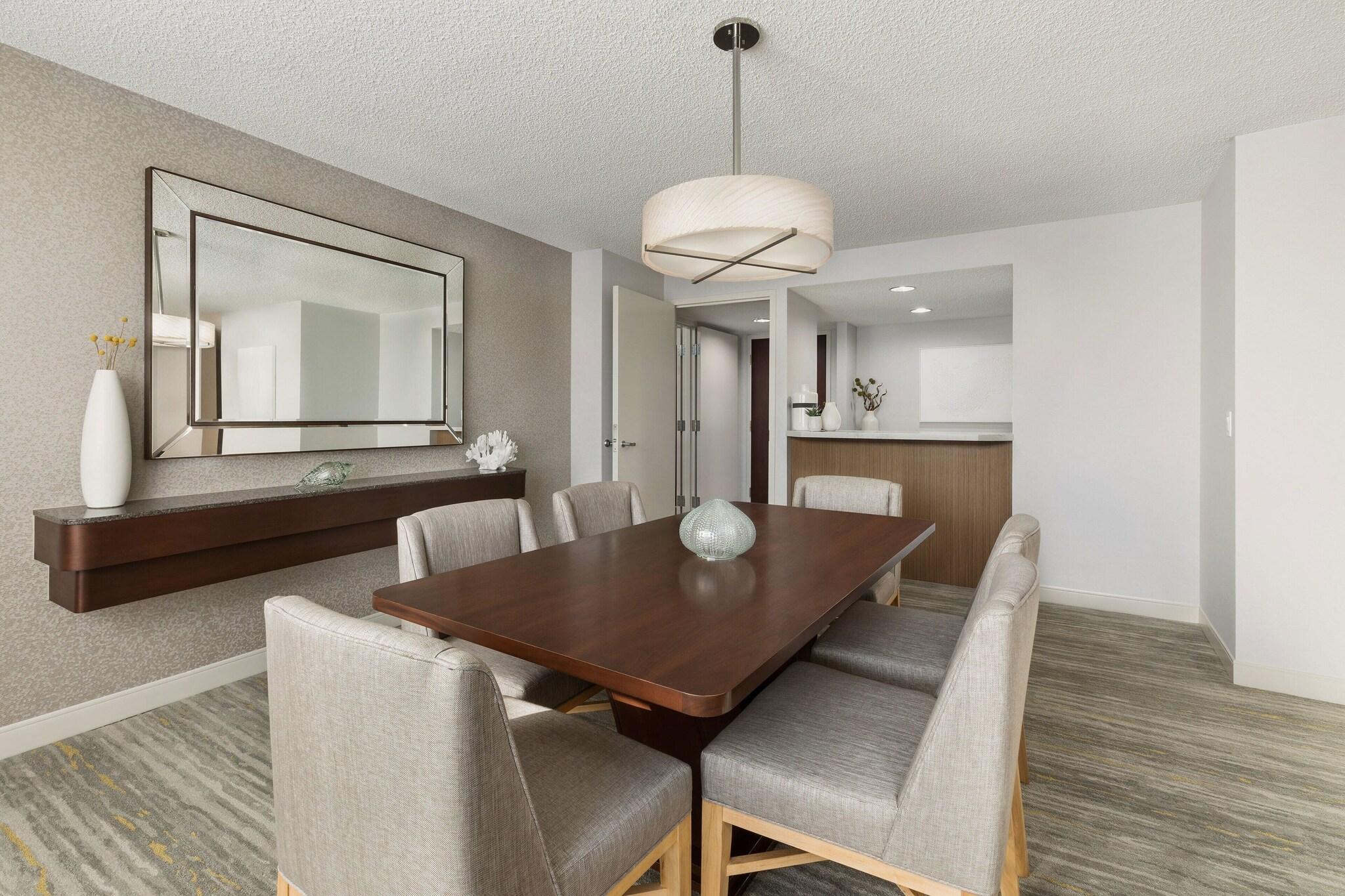 Suite Partial Ocean View