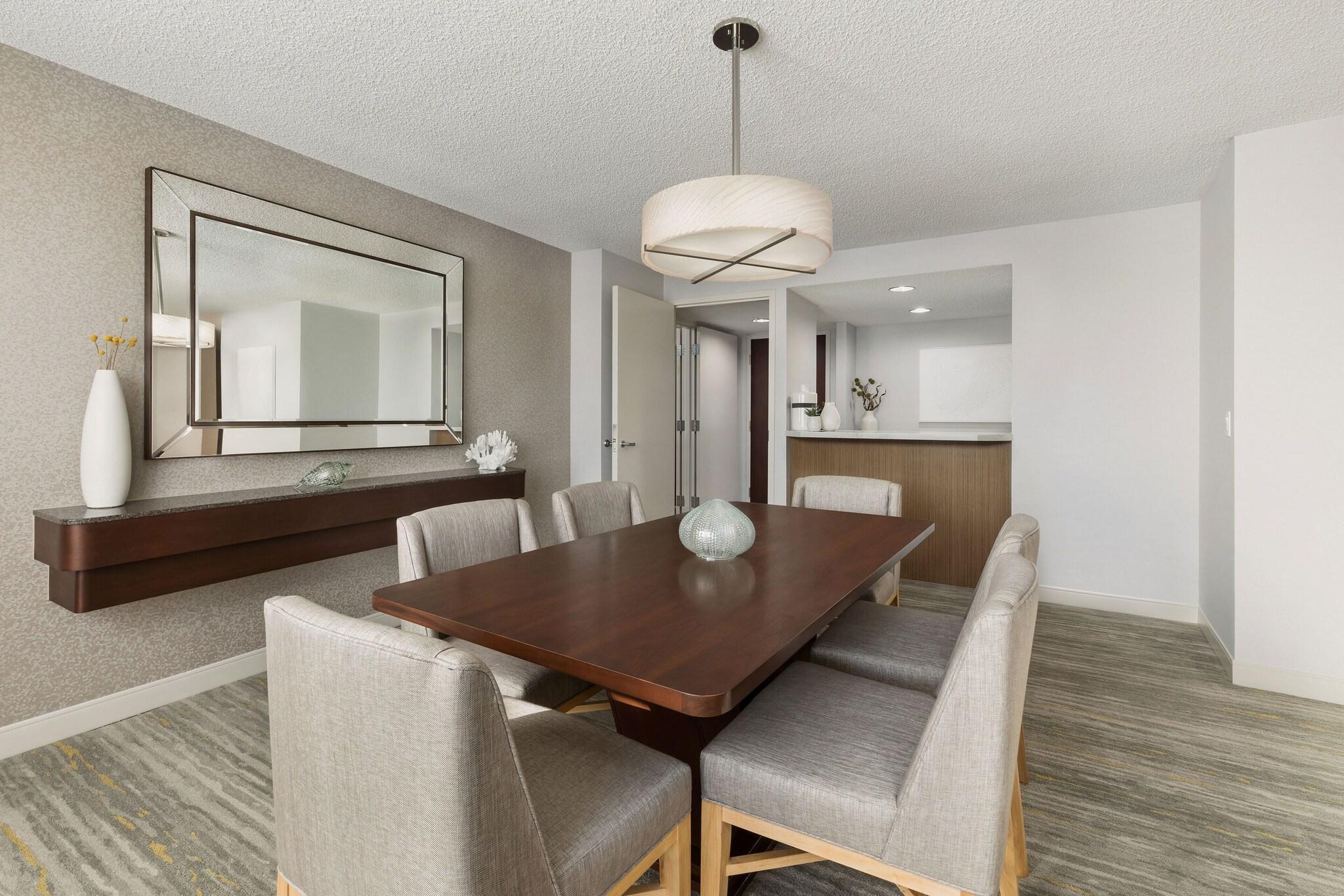 Suite Partial Ocean View