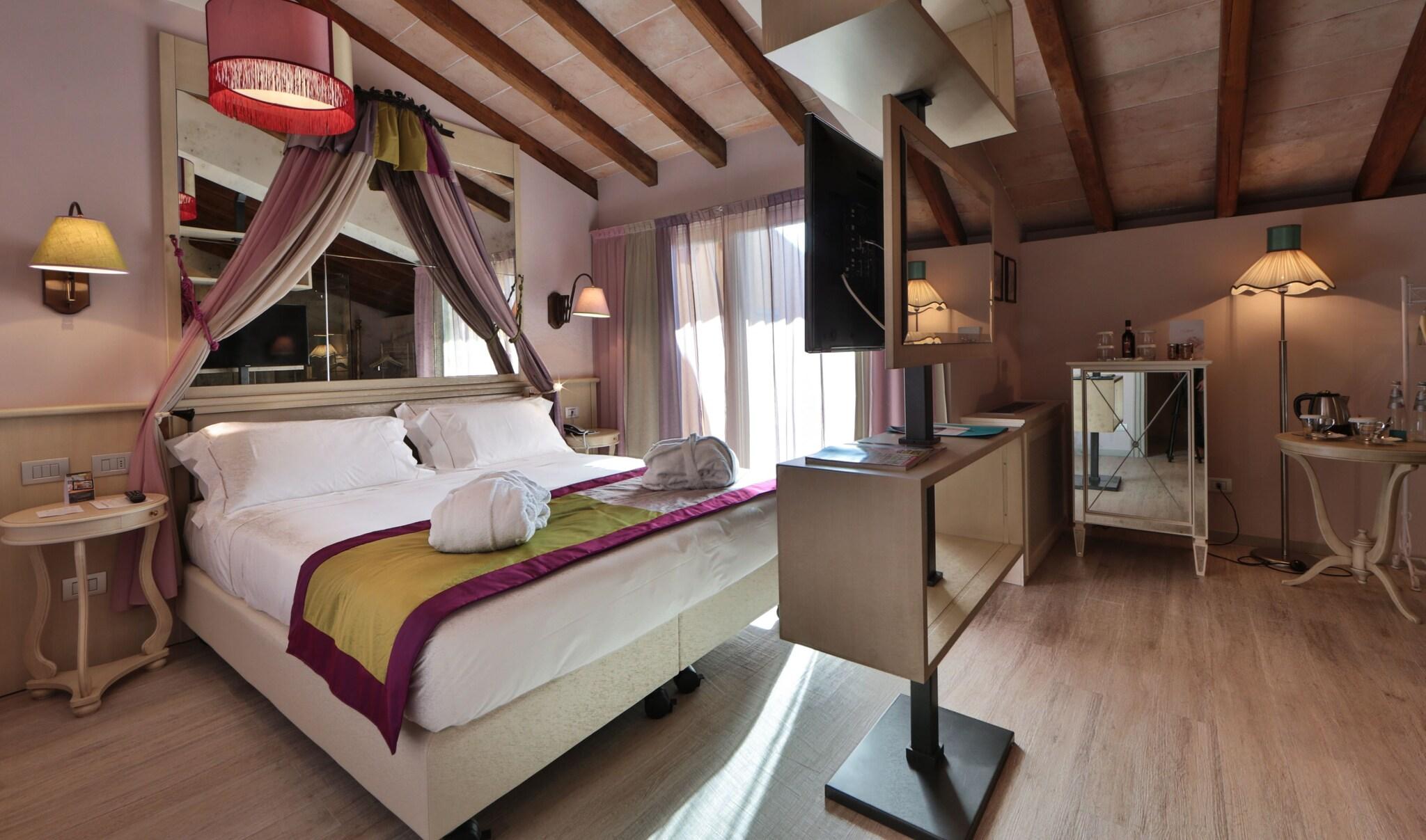 Double Queen Size Bed