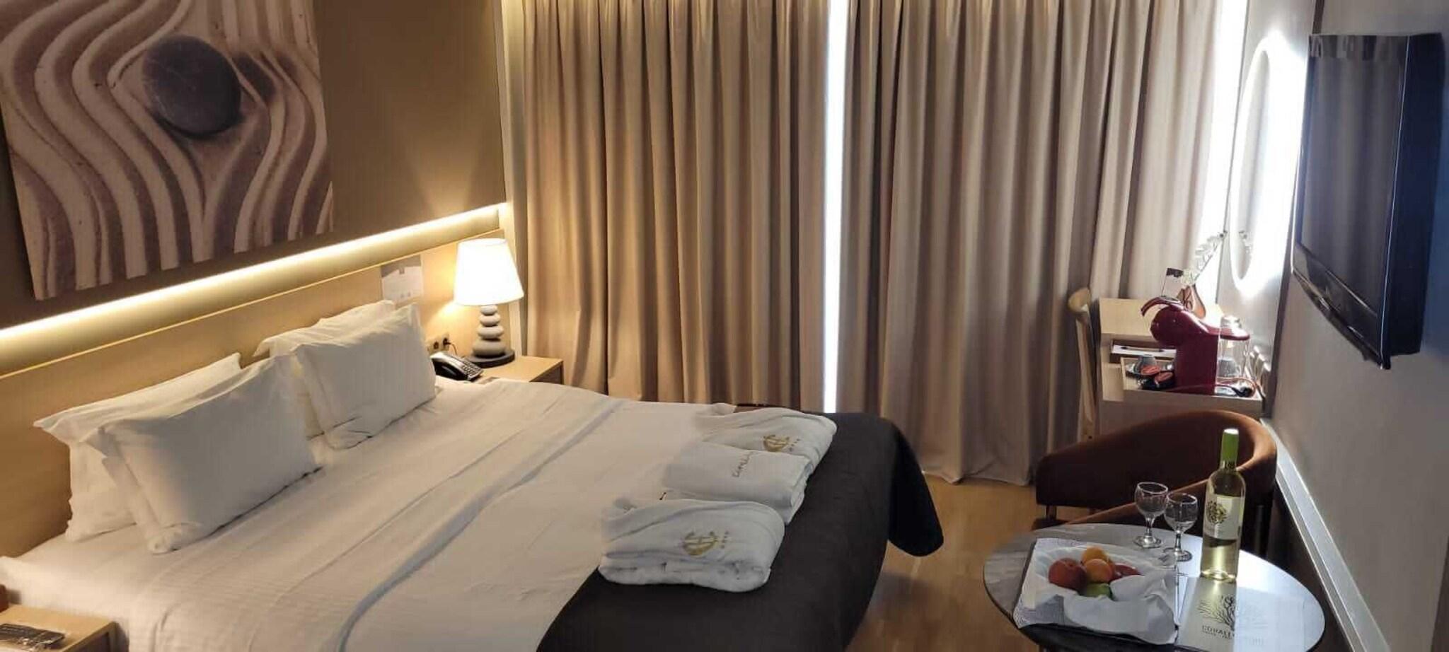 Double or Twin Standard