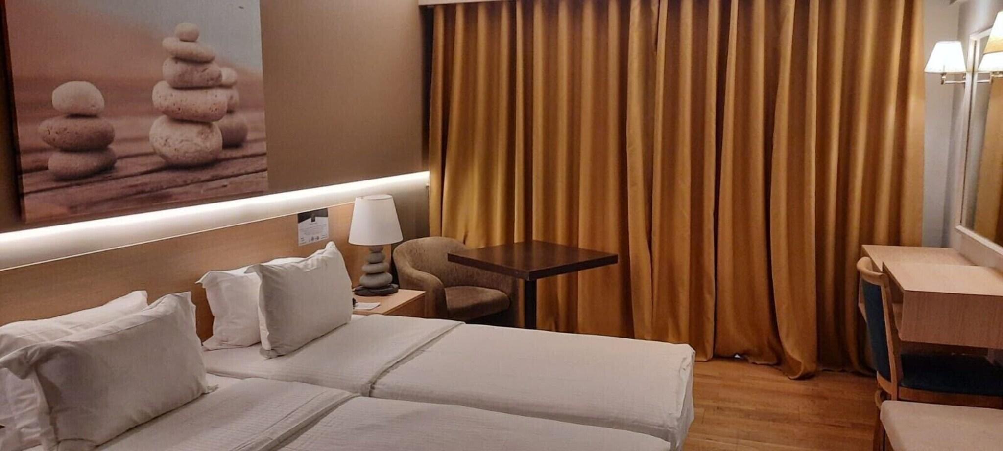 Double or Twin Standard