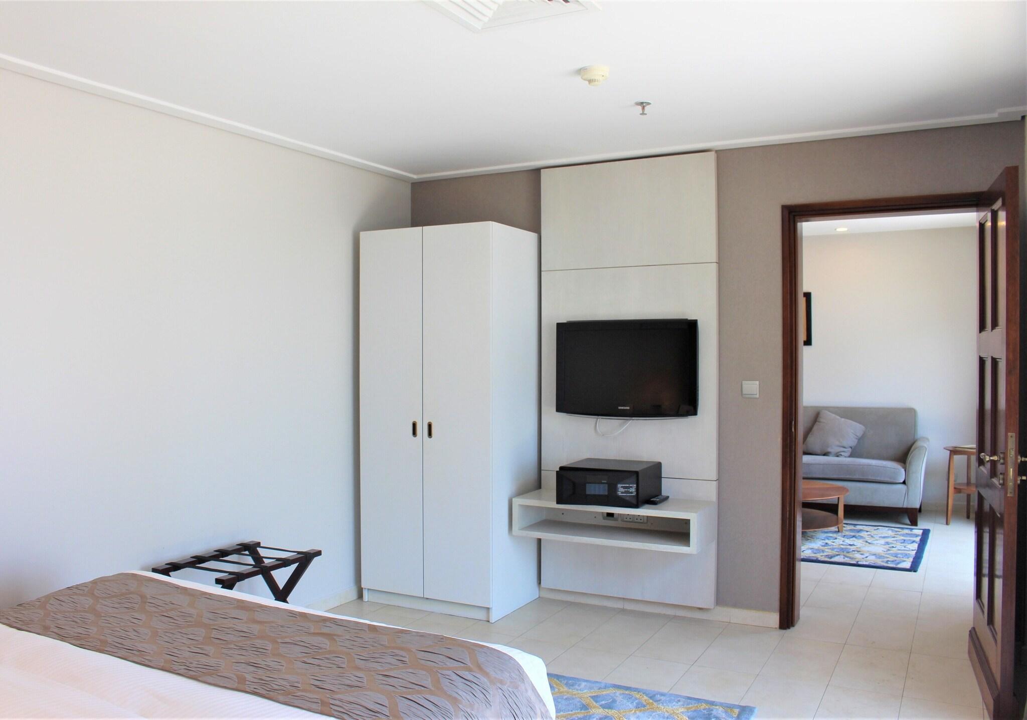 Suite Deluxe King Bed