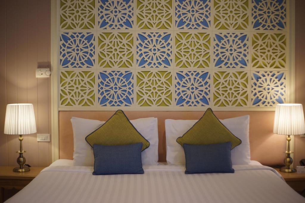 Double or Twin Deluxe