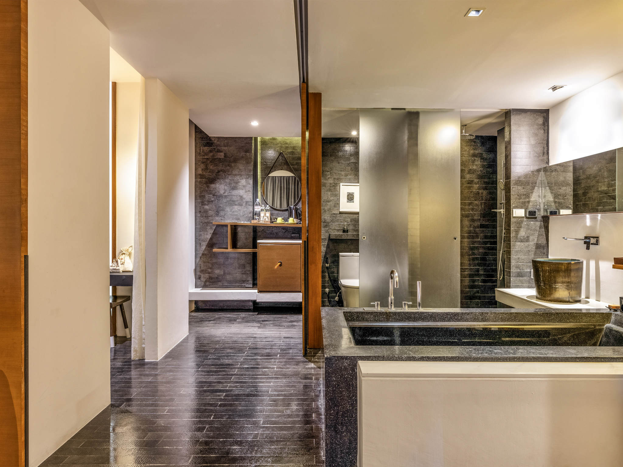 Twin Deluxe with Views