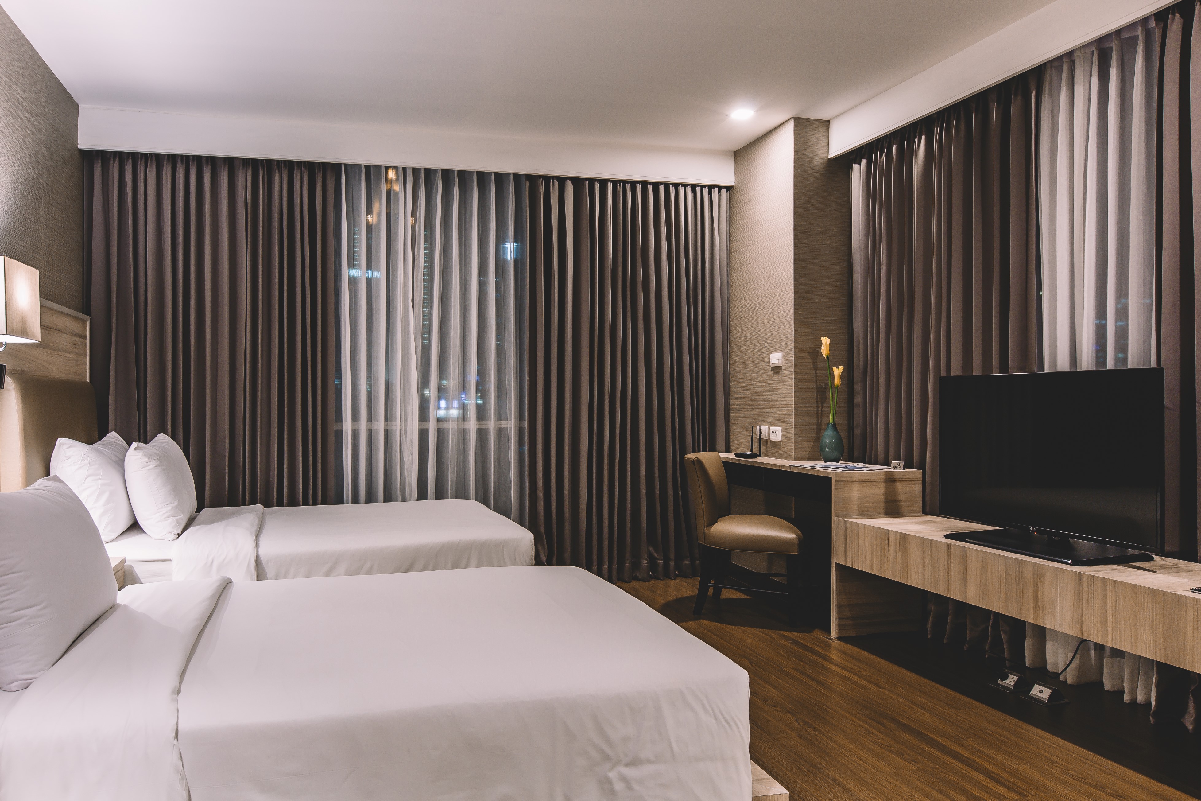 Double or Twin Standard