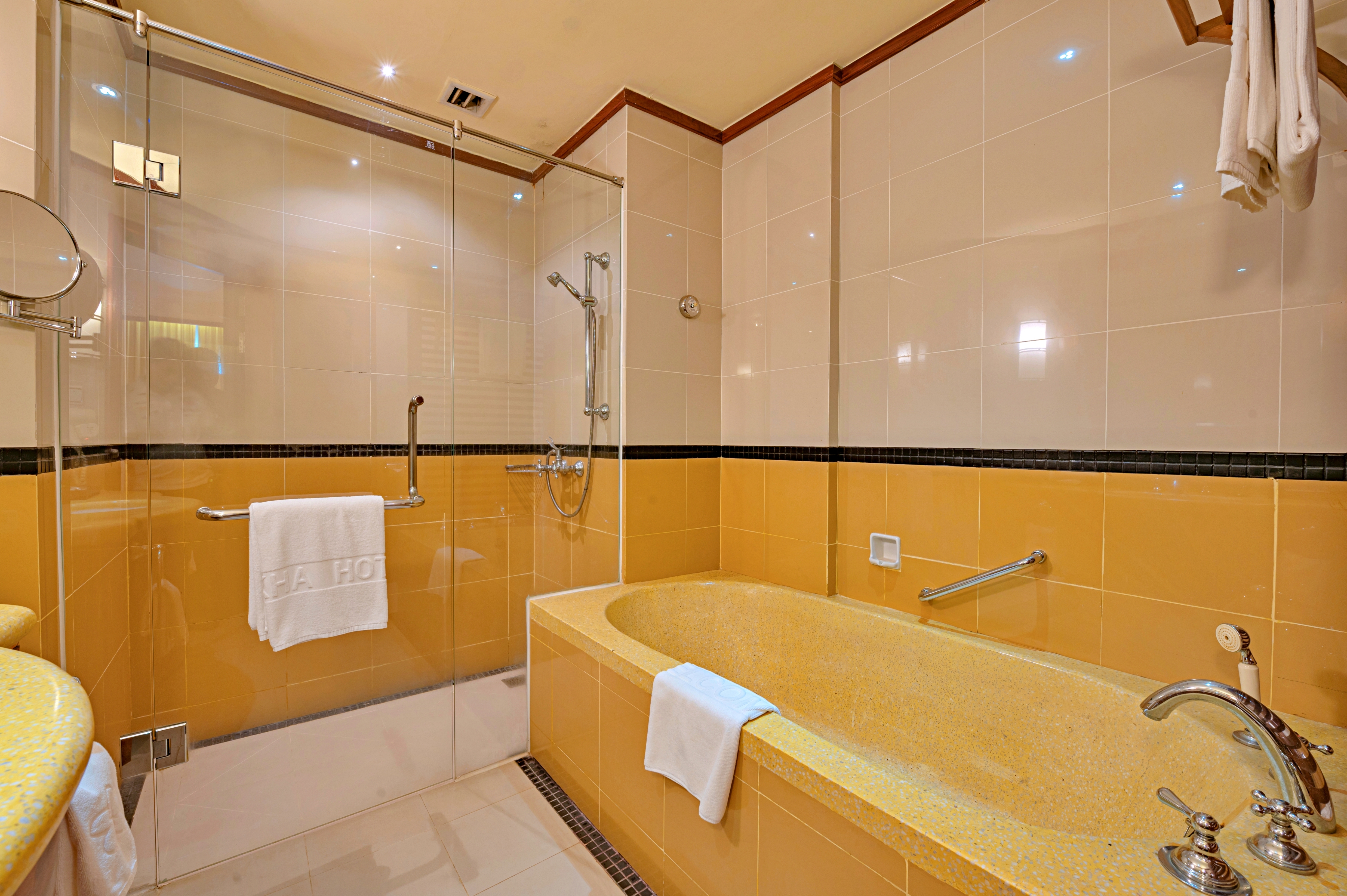 Double or Twin Deluxe Pool View