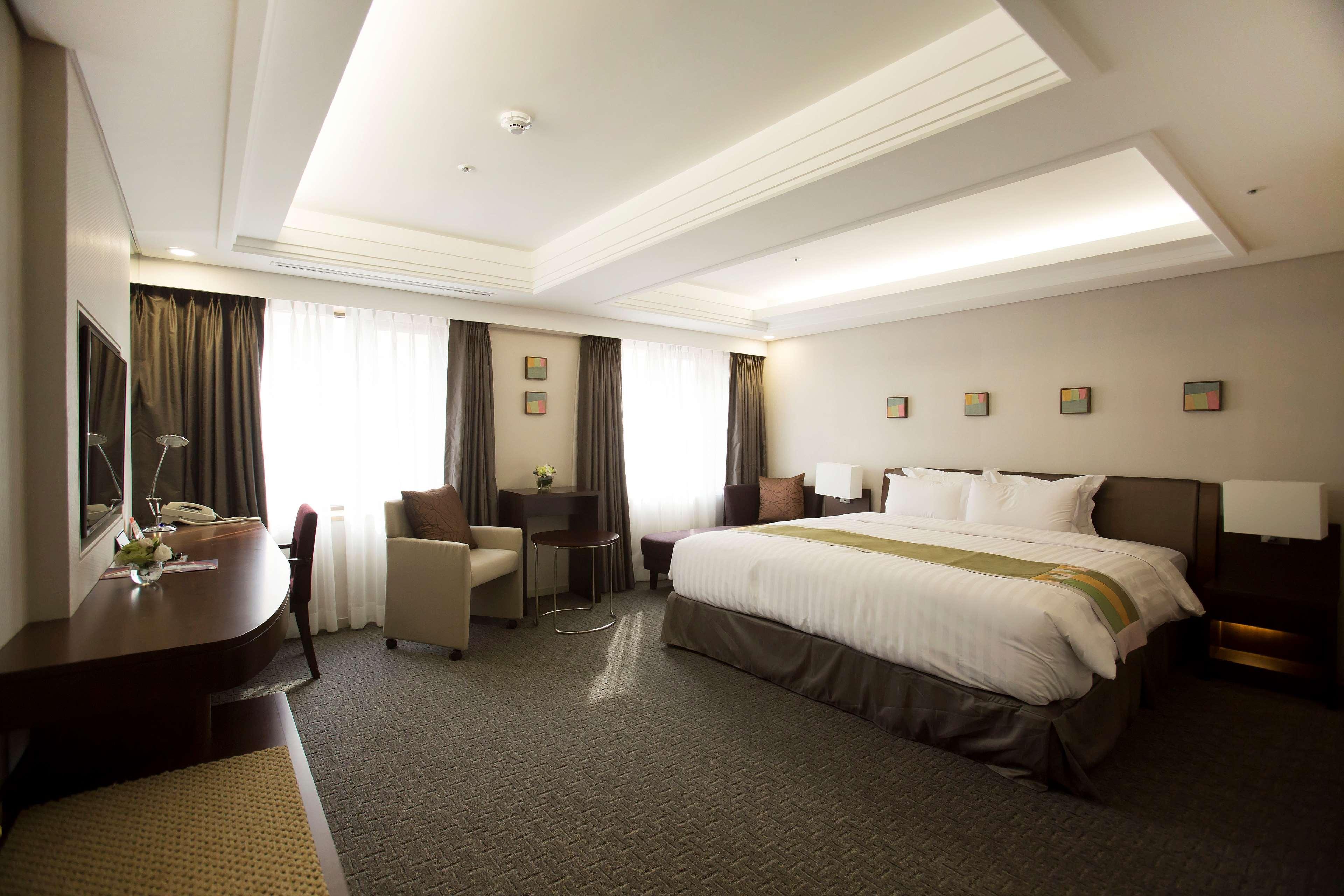 Room Deluxe King Bed