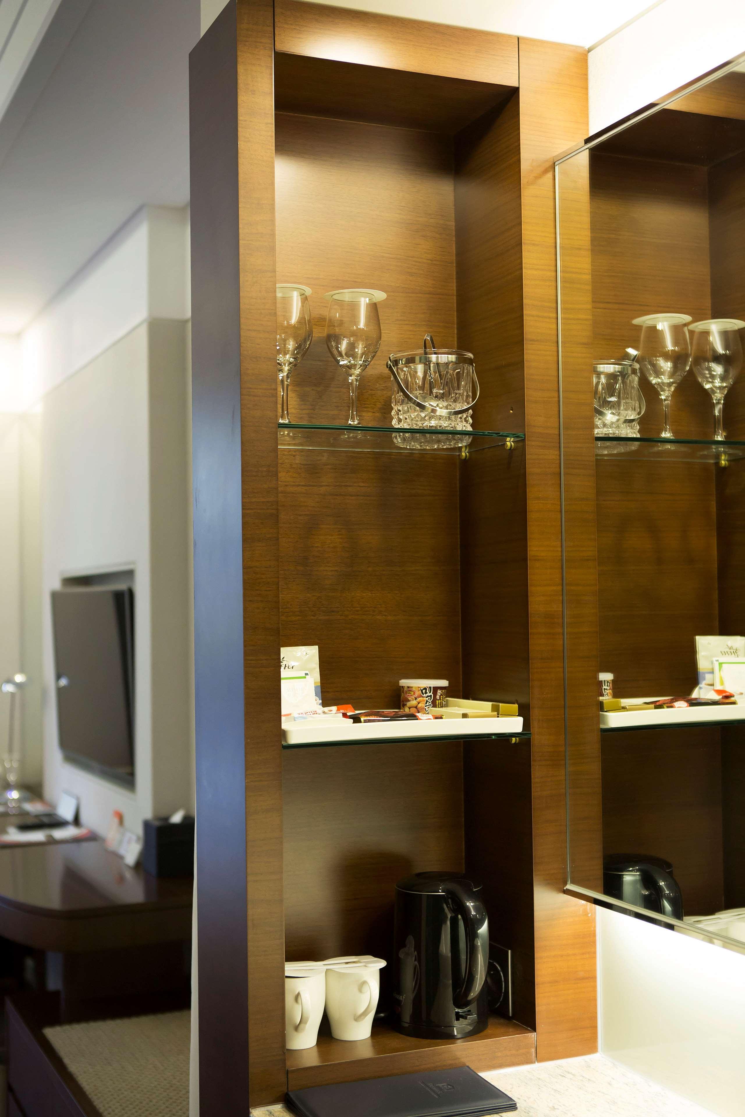 Room City View Two Beds