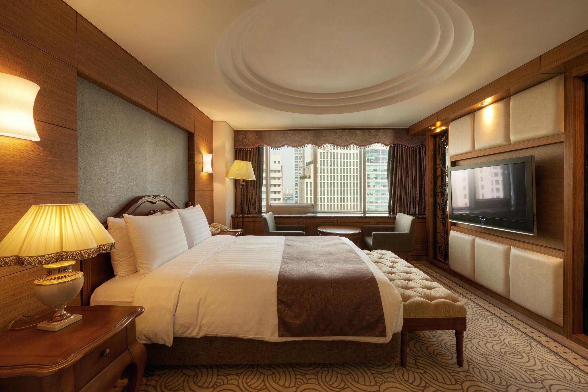 Suite Queen Size Bed