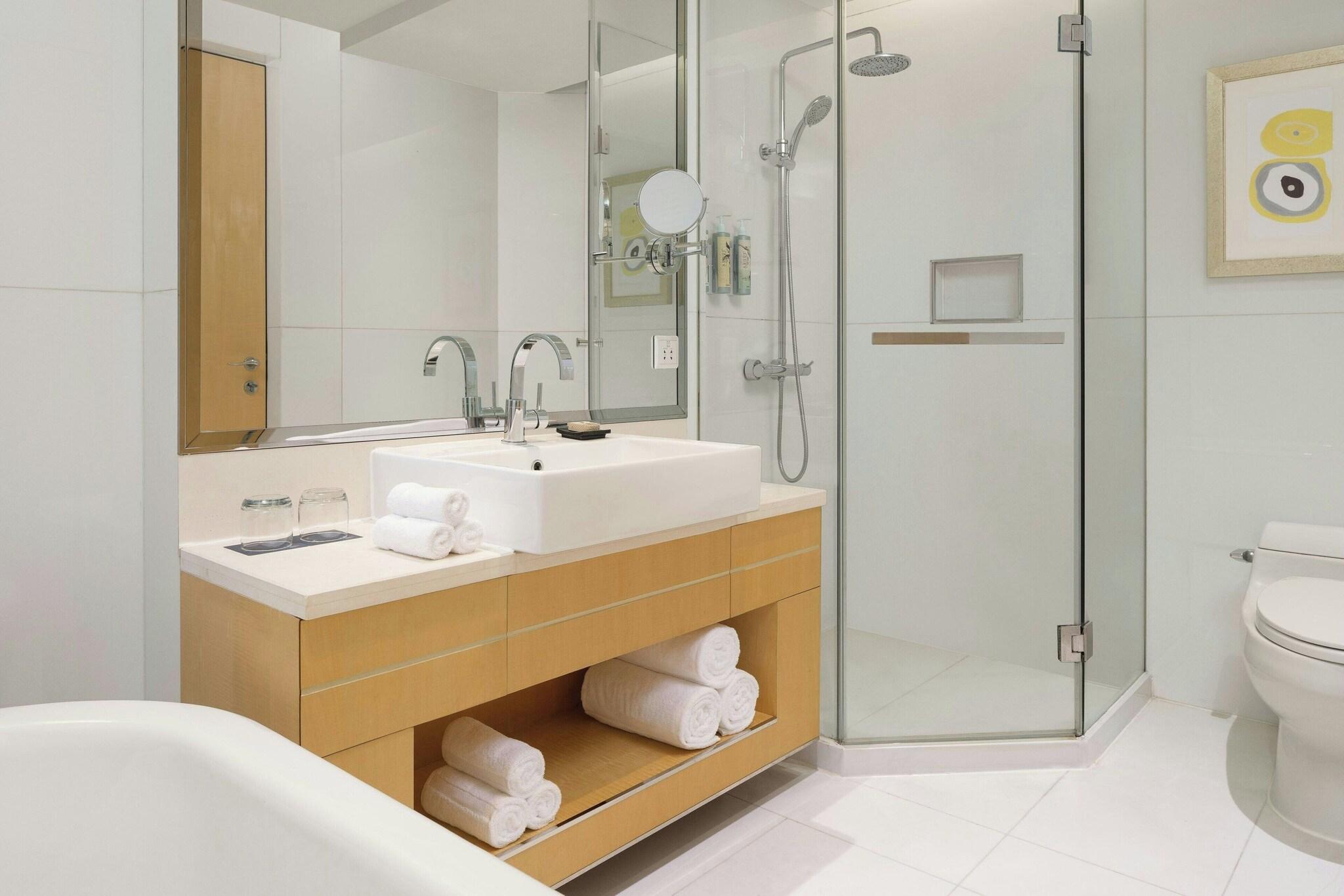 Double Premier King Bed