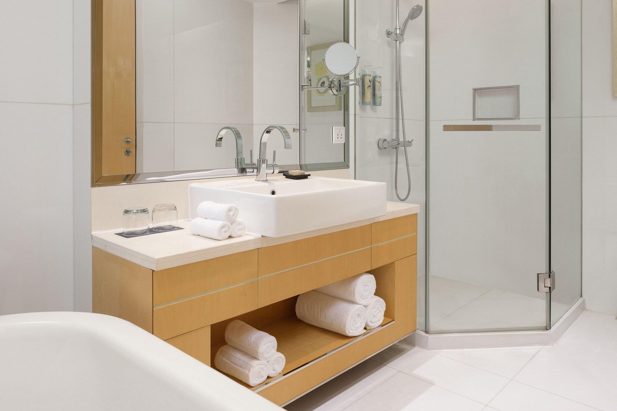 Double Premier King Bed