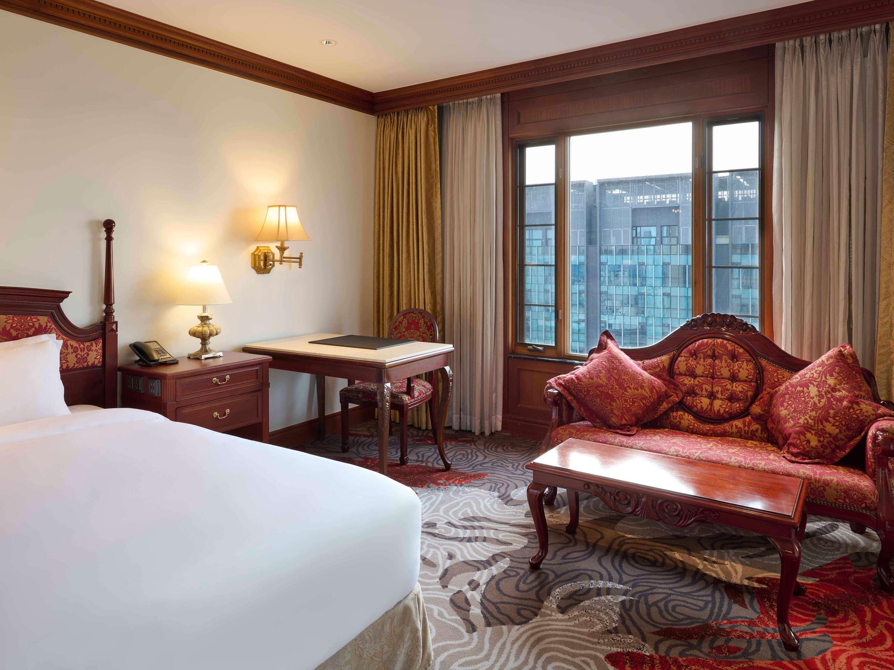 Family Room Deluxe One Bedroom