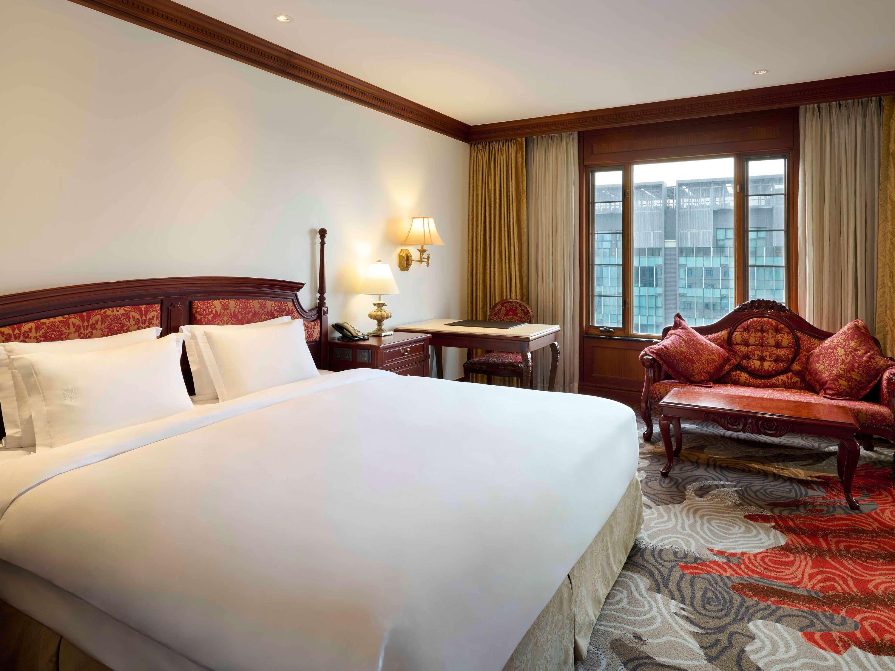 Family Room Deluxe One Bedroom