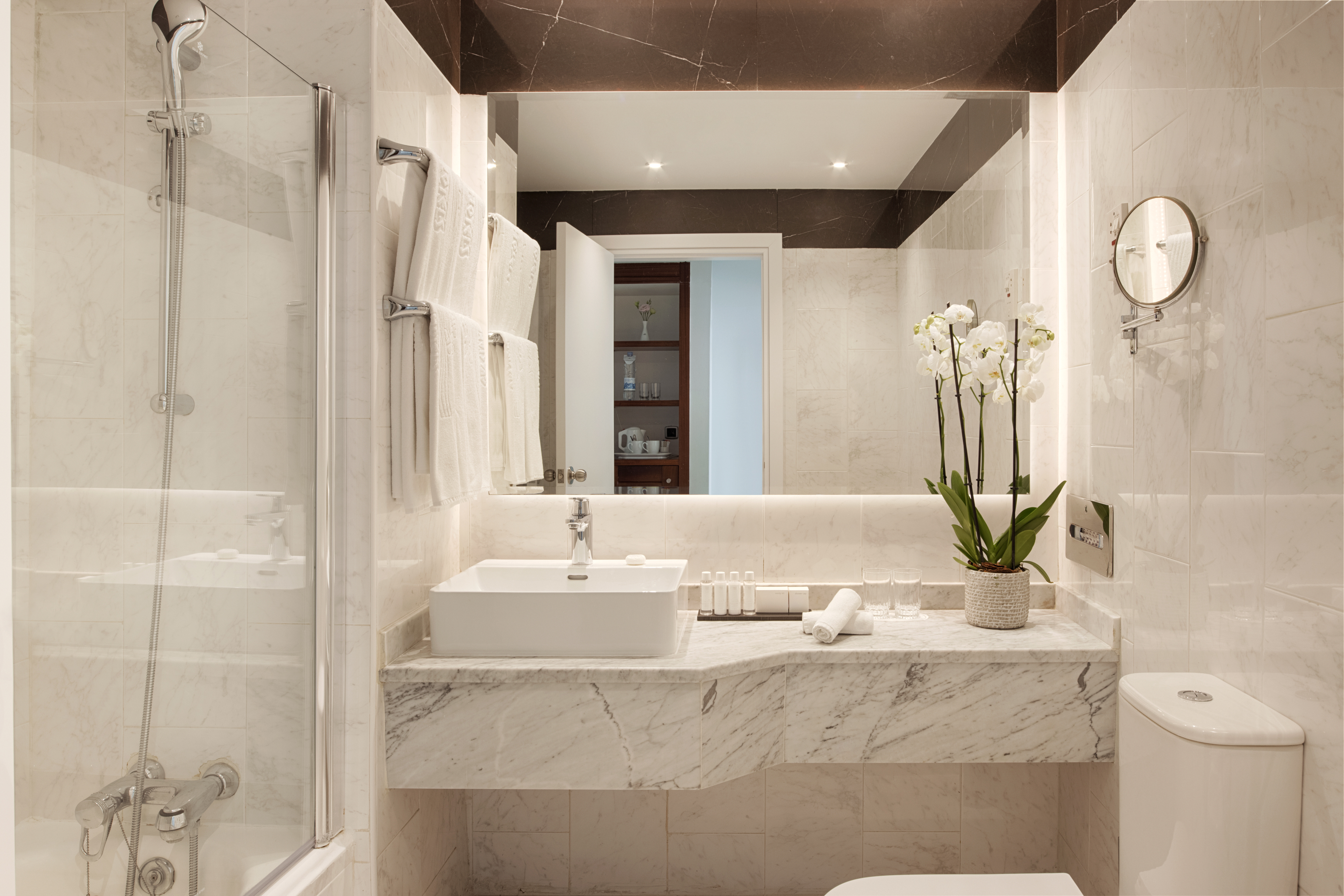 Double or Twin Side Sea View