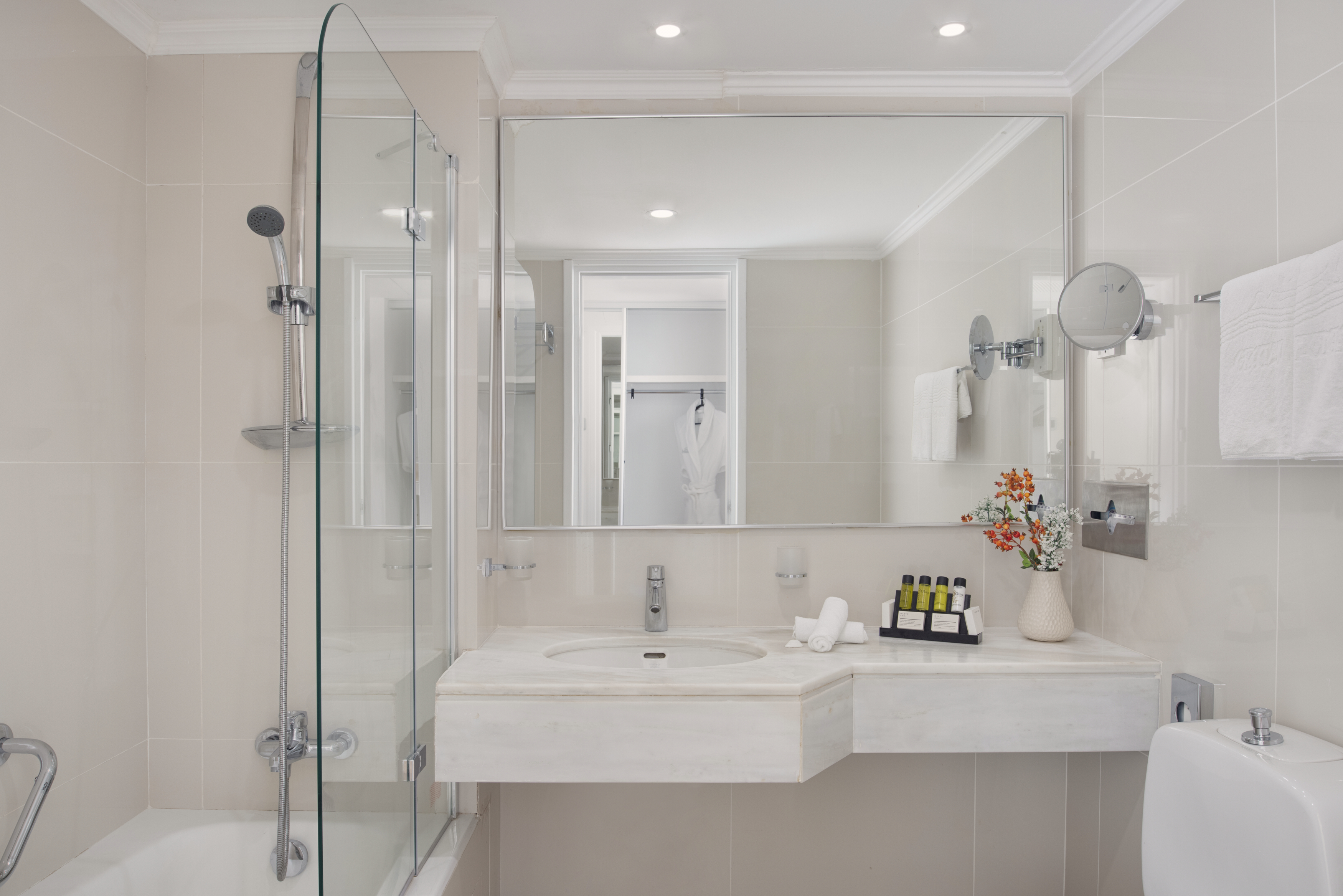 Double or Twin Sea View