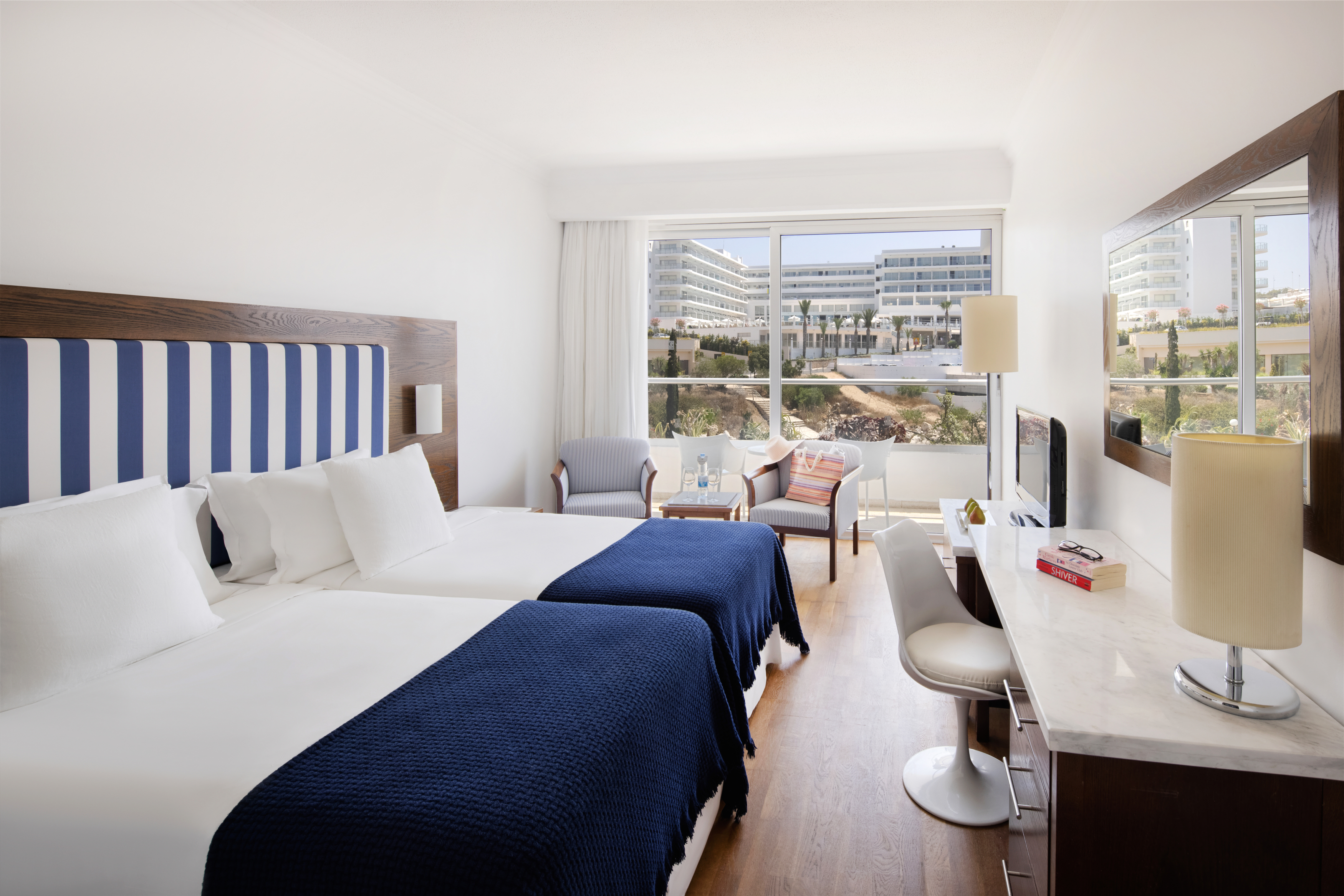 Double or Twin Standard