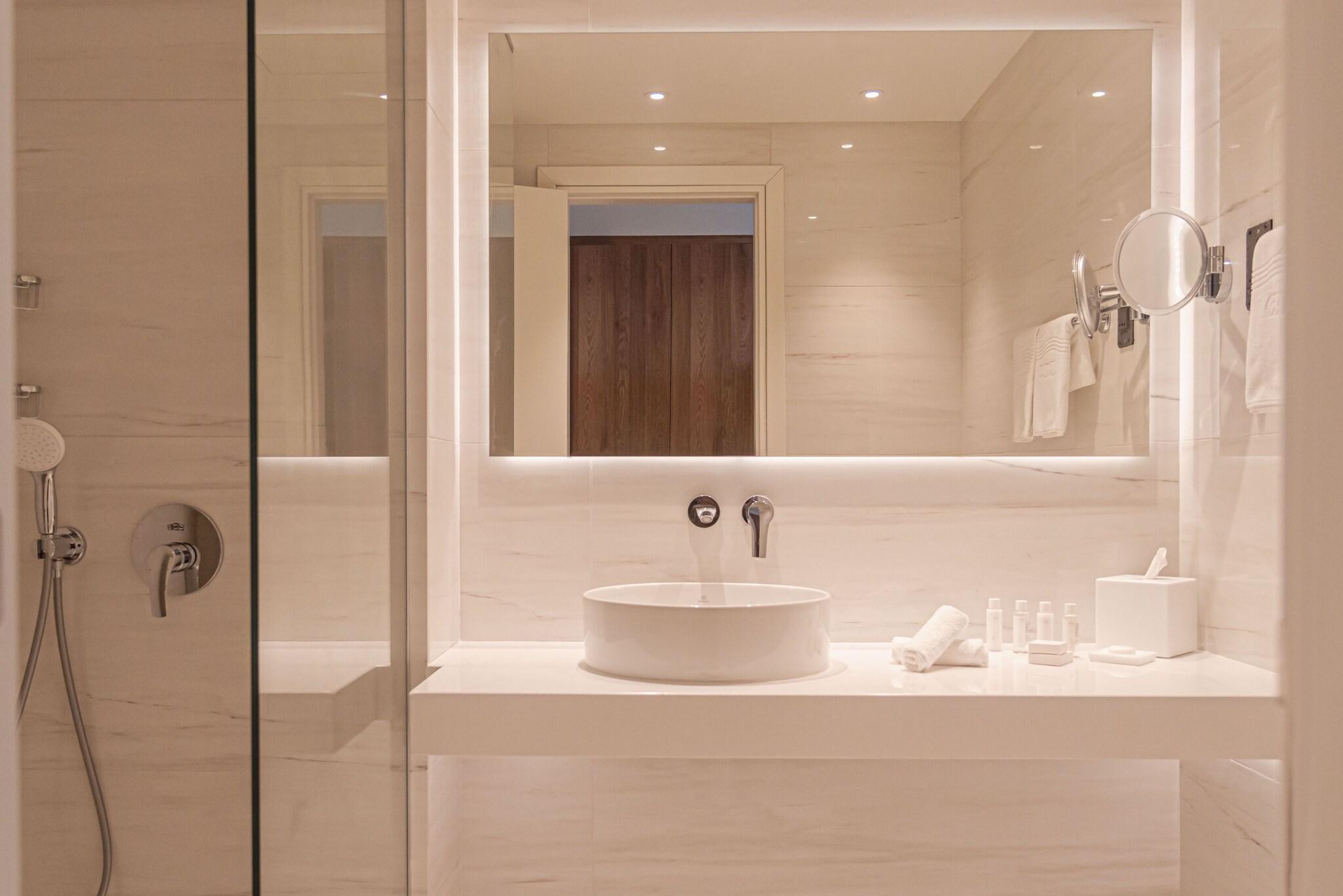 Family Room City View King Bed