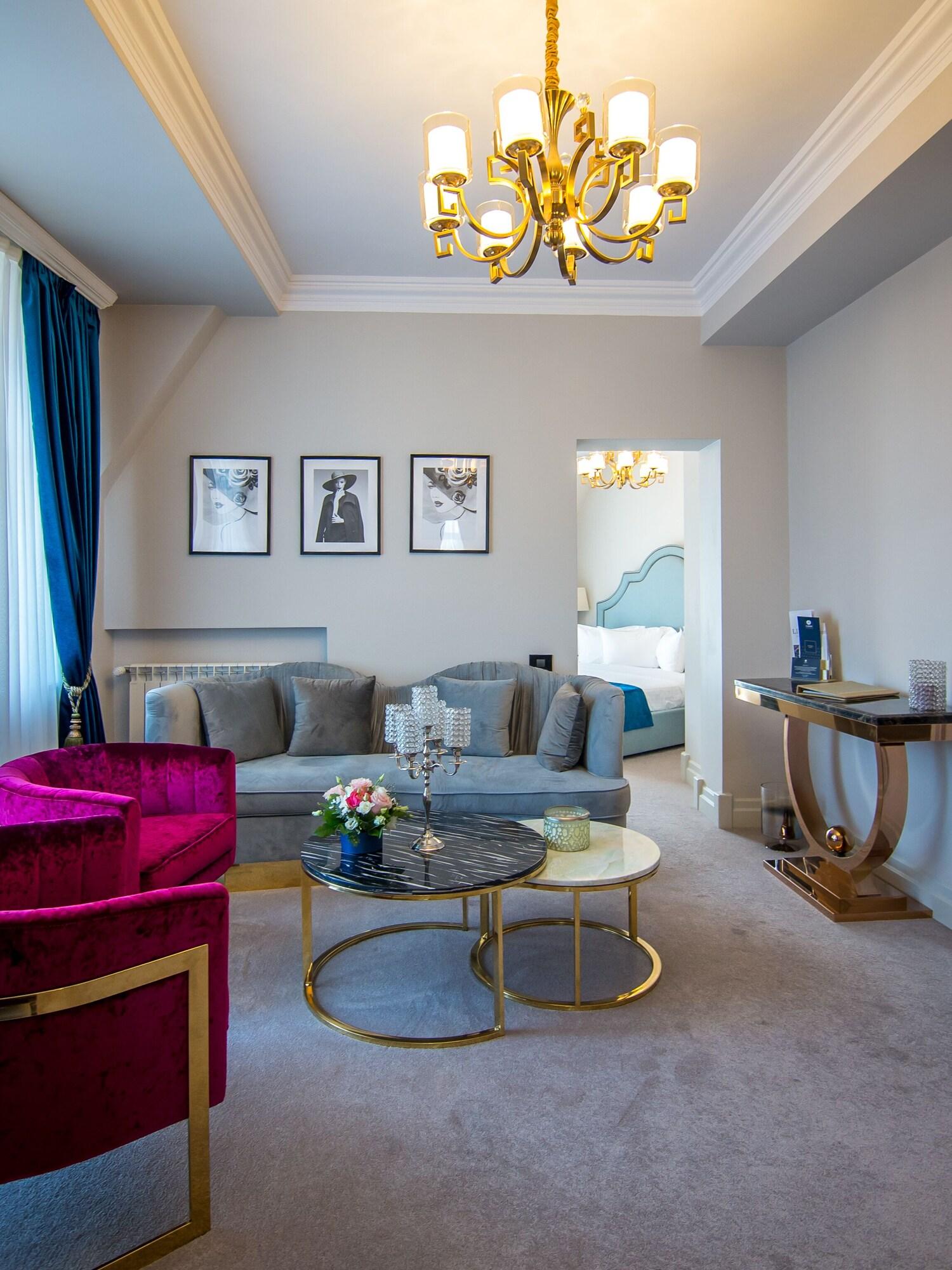 Apartment Presidential with Views