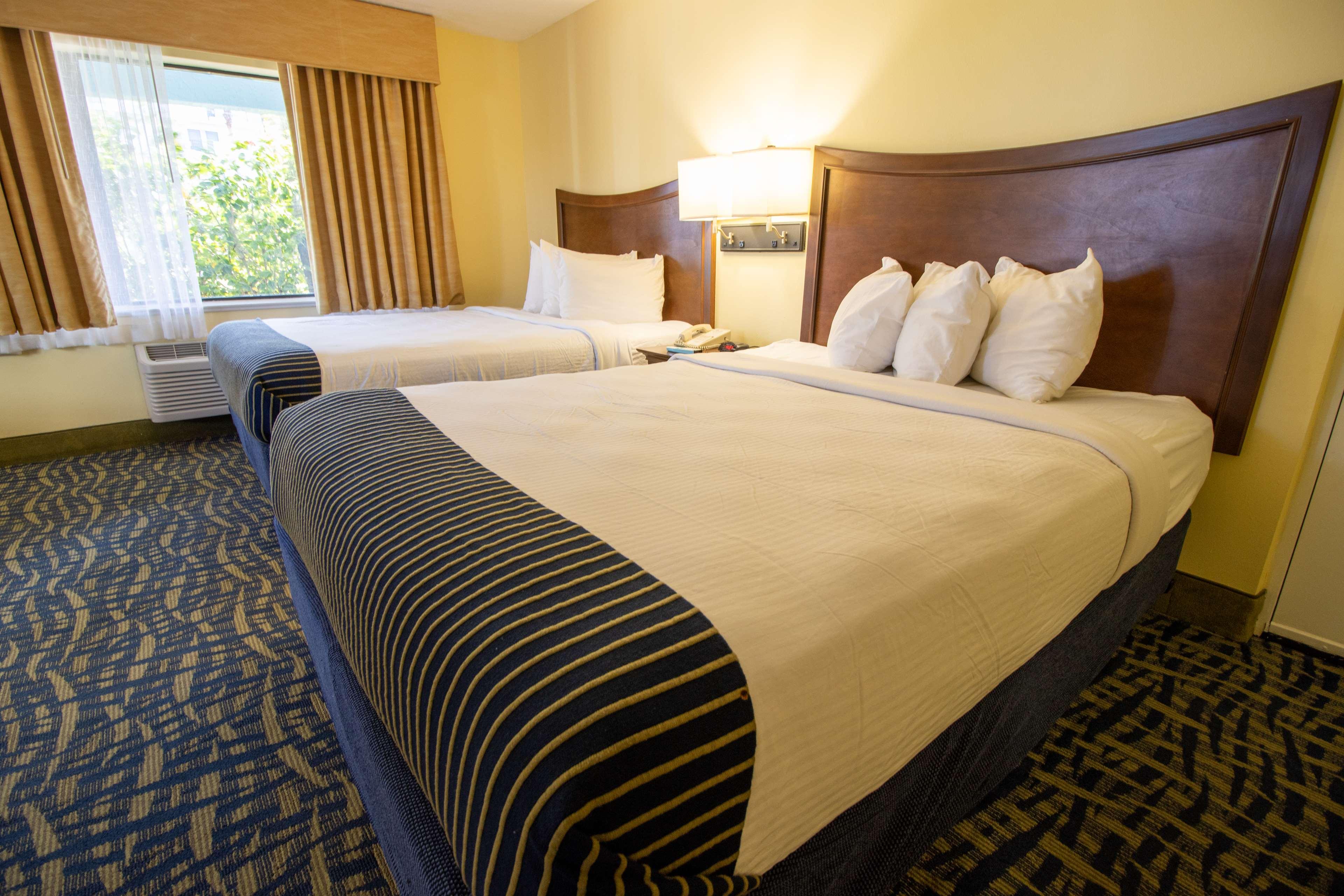 Room Two Double Beds Non Smoking