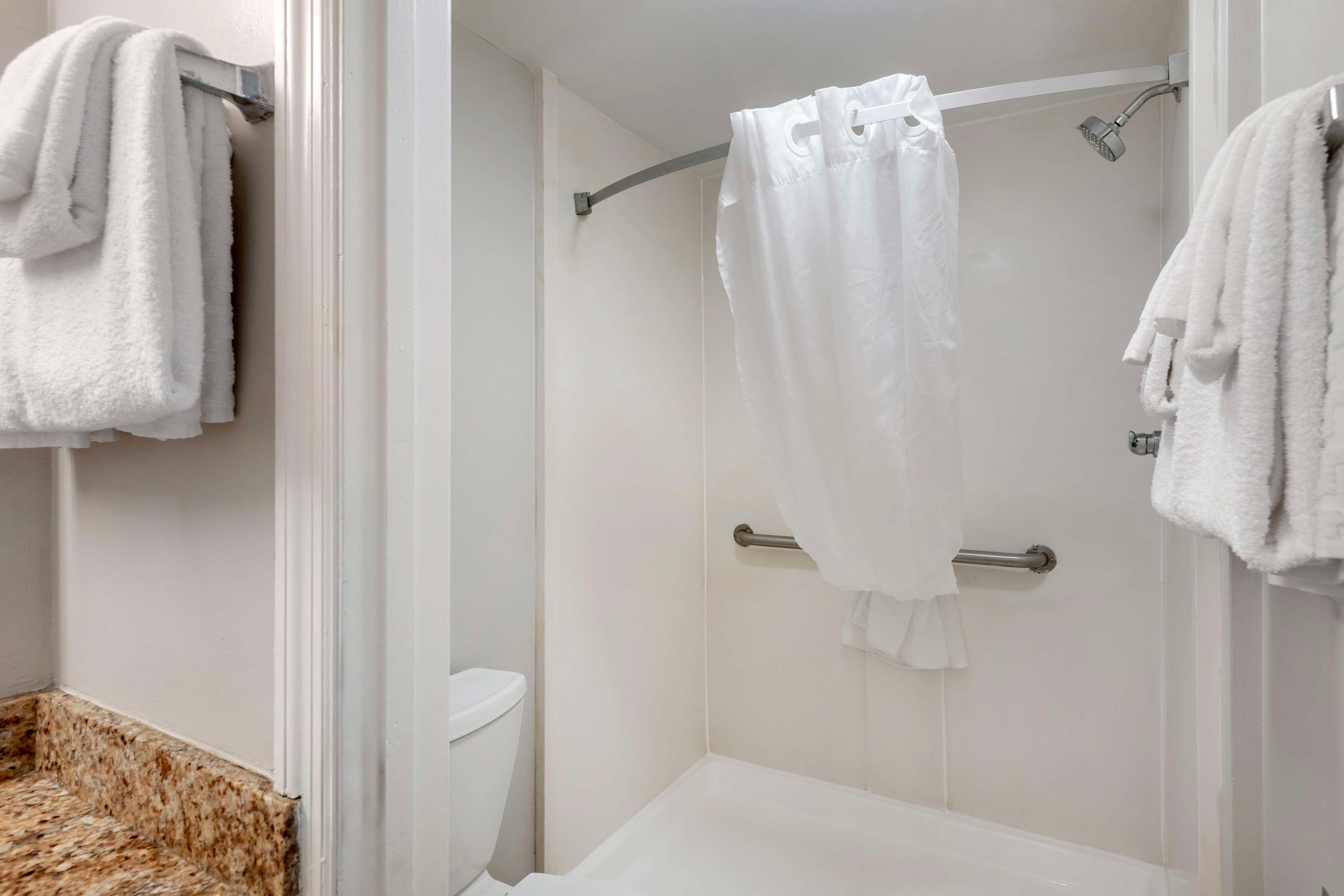 Room King Bed Non Smoking