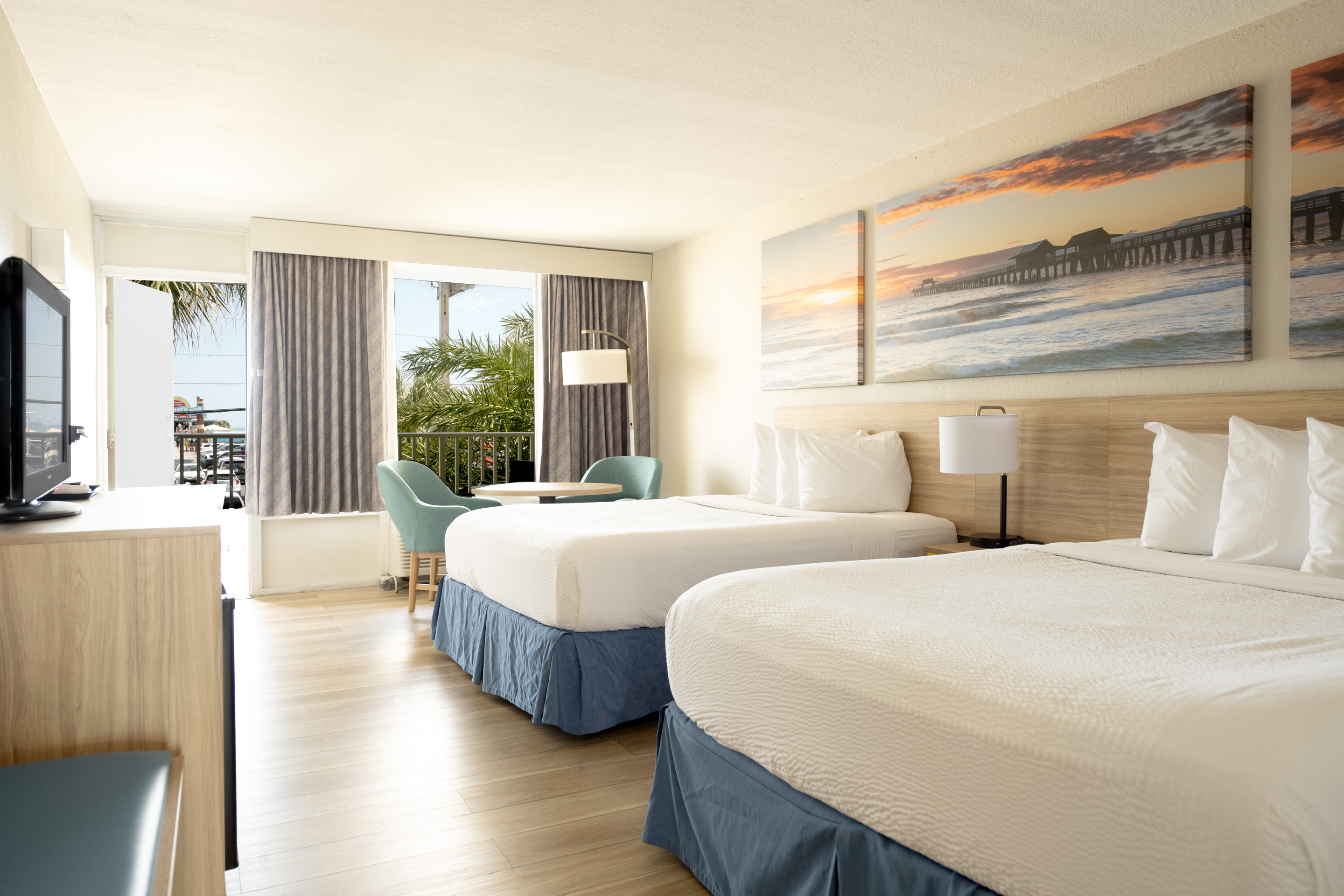 Quadruple Two Queen Beds