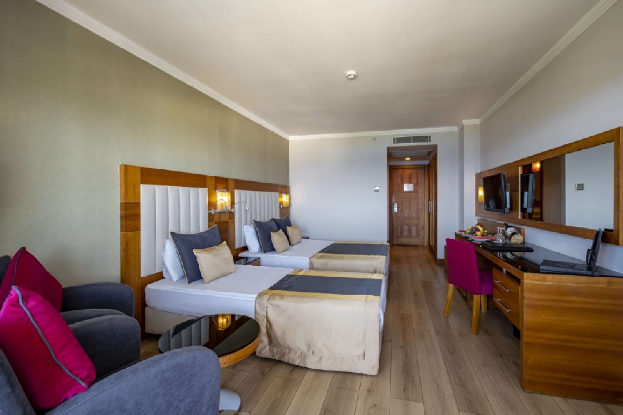 Double Single Superior Land View