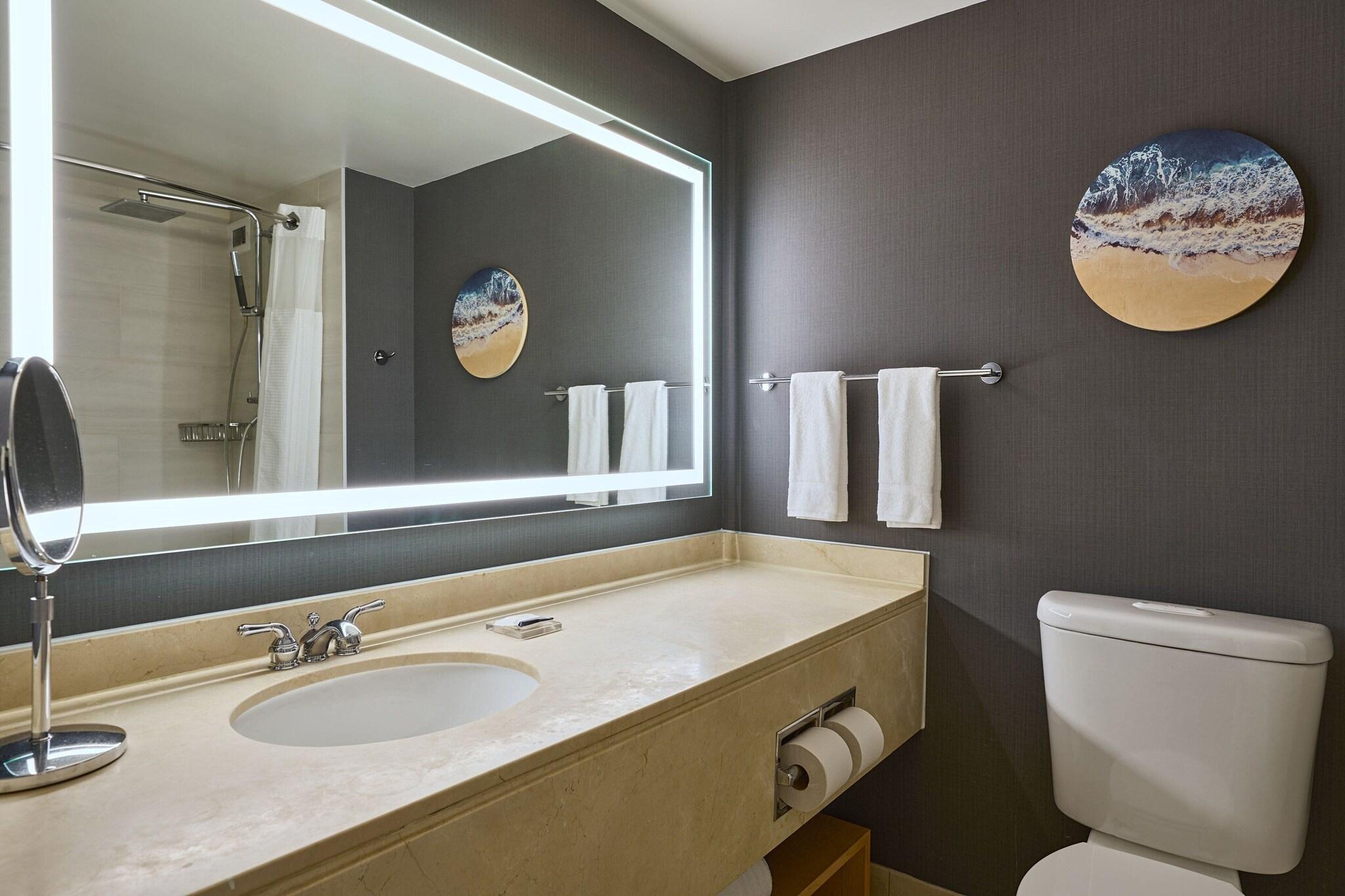 Double Deluxe Two Queen Beds