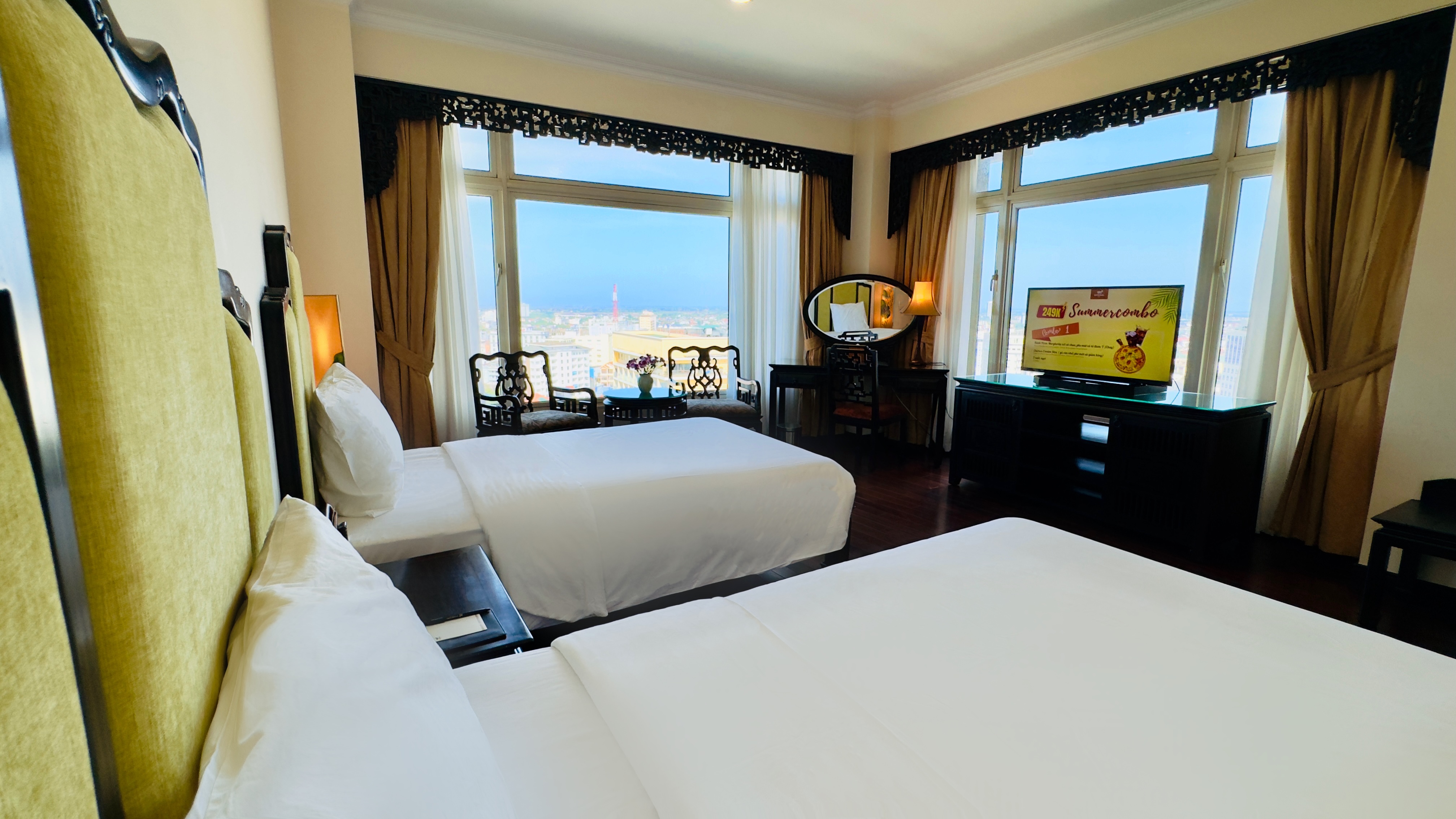 Twin Deluxe City View