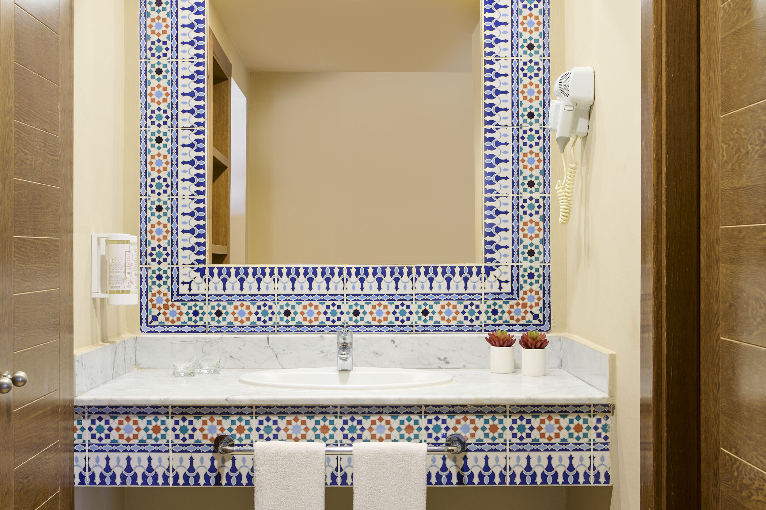 Double Single Side Sea View