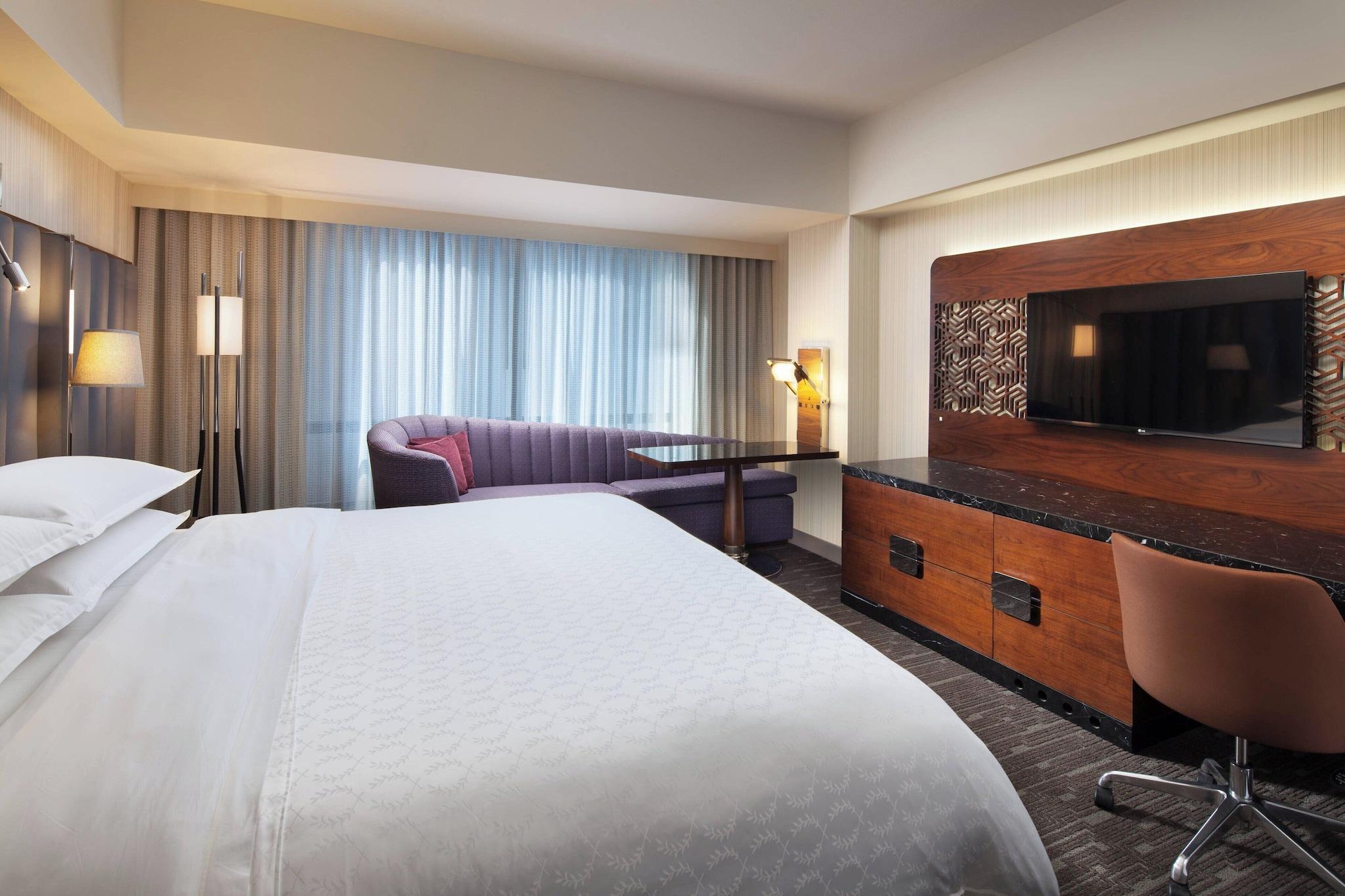 Double Club King Bed