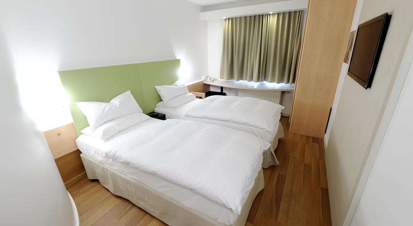 Double or Twin Standard