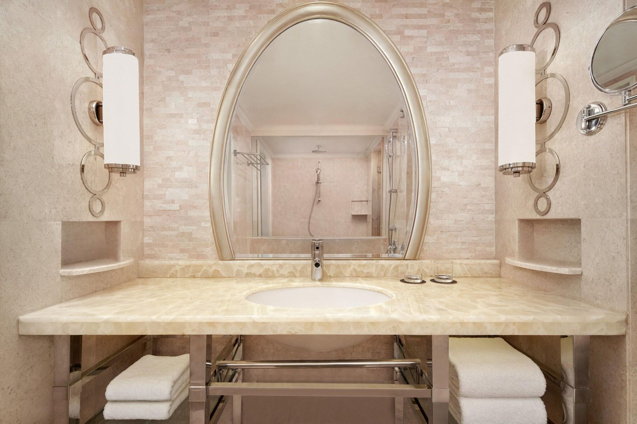 Double Club King Bed