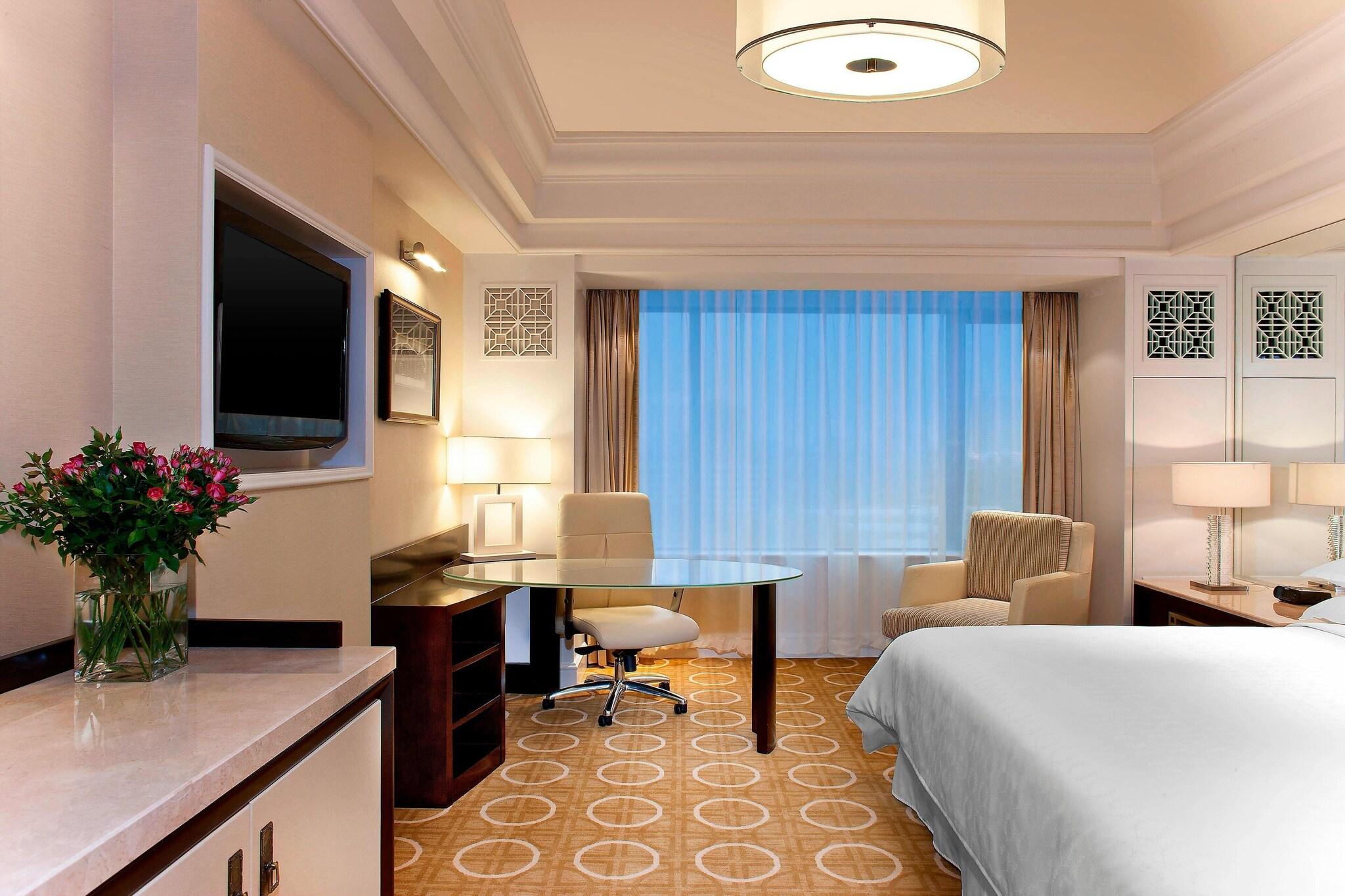 Double Club King Bed