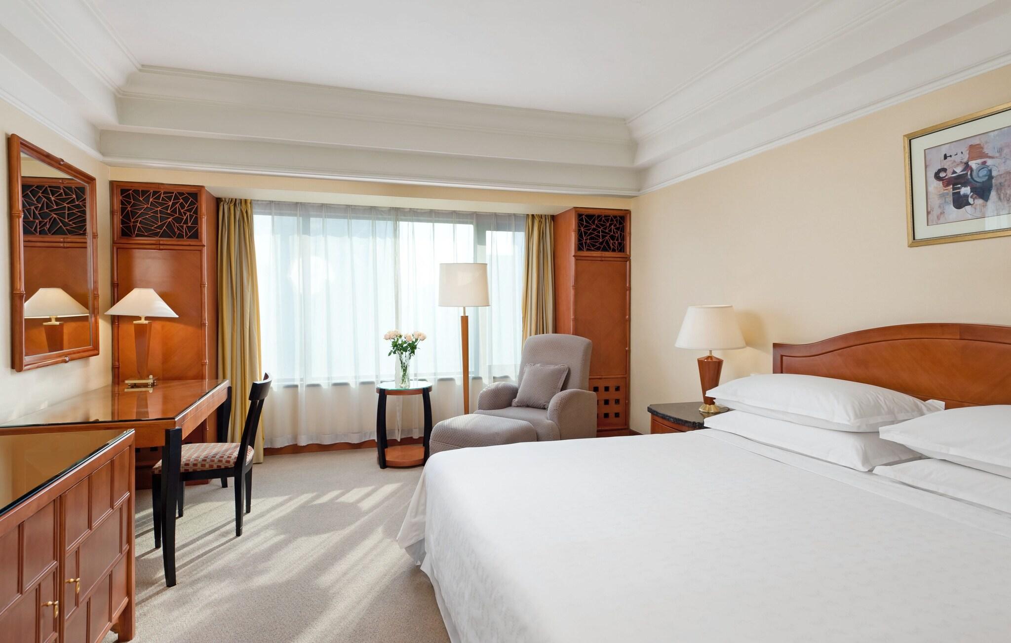 Double Premier King Bed