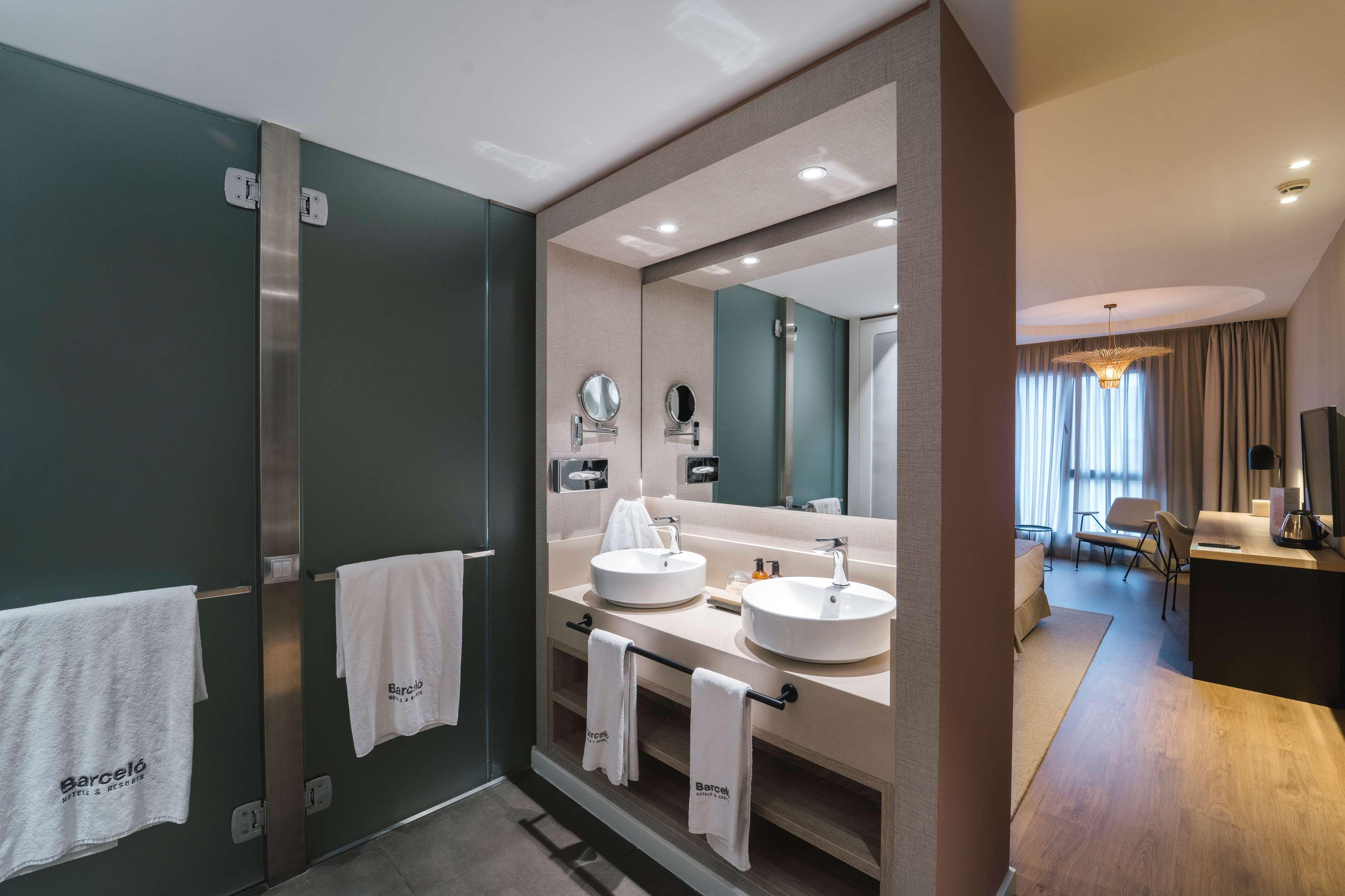 Family Room Connecting Room