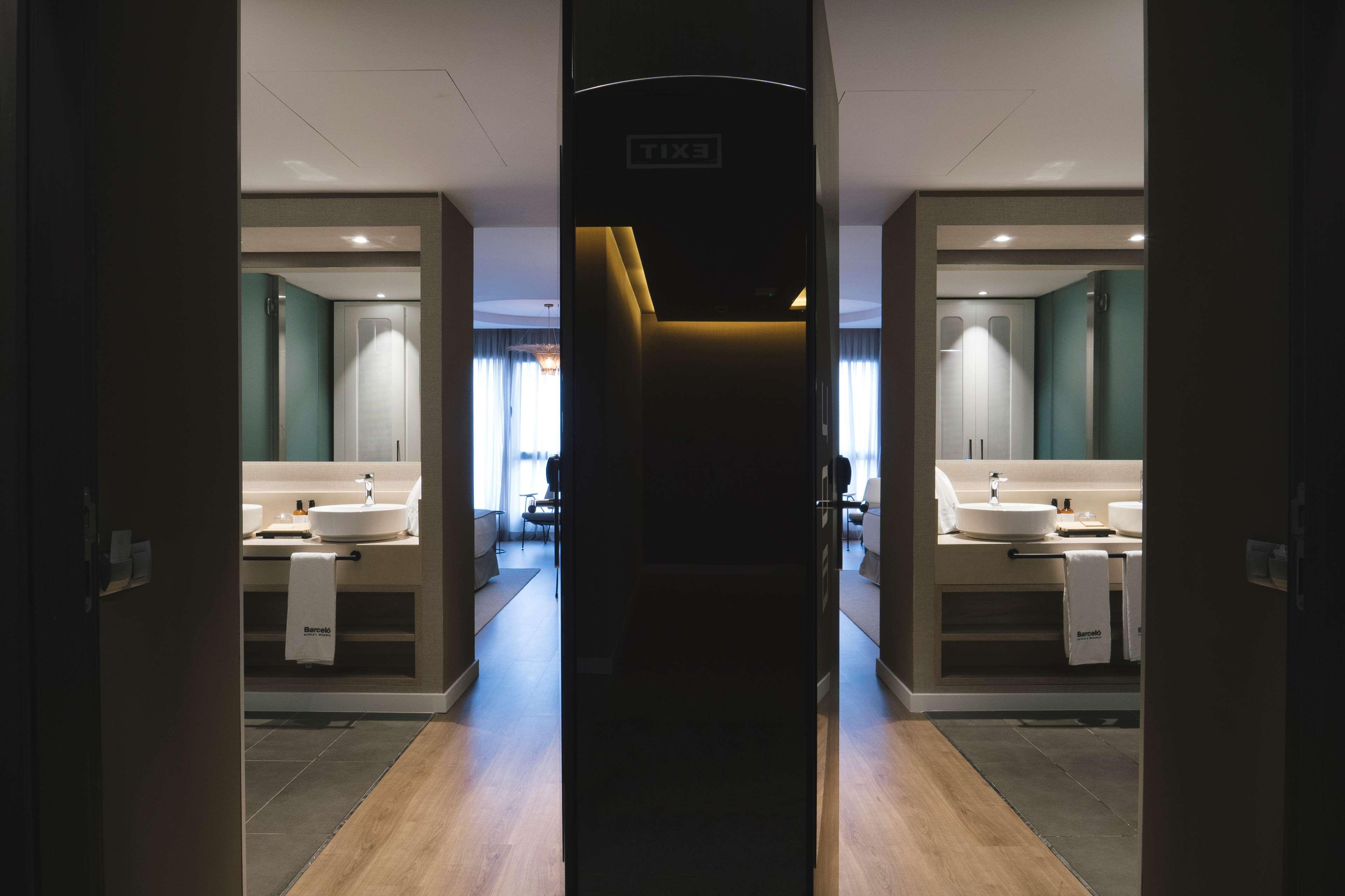 Family Room Connecting Room