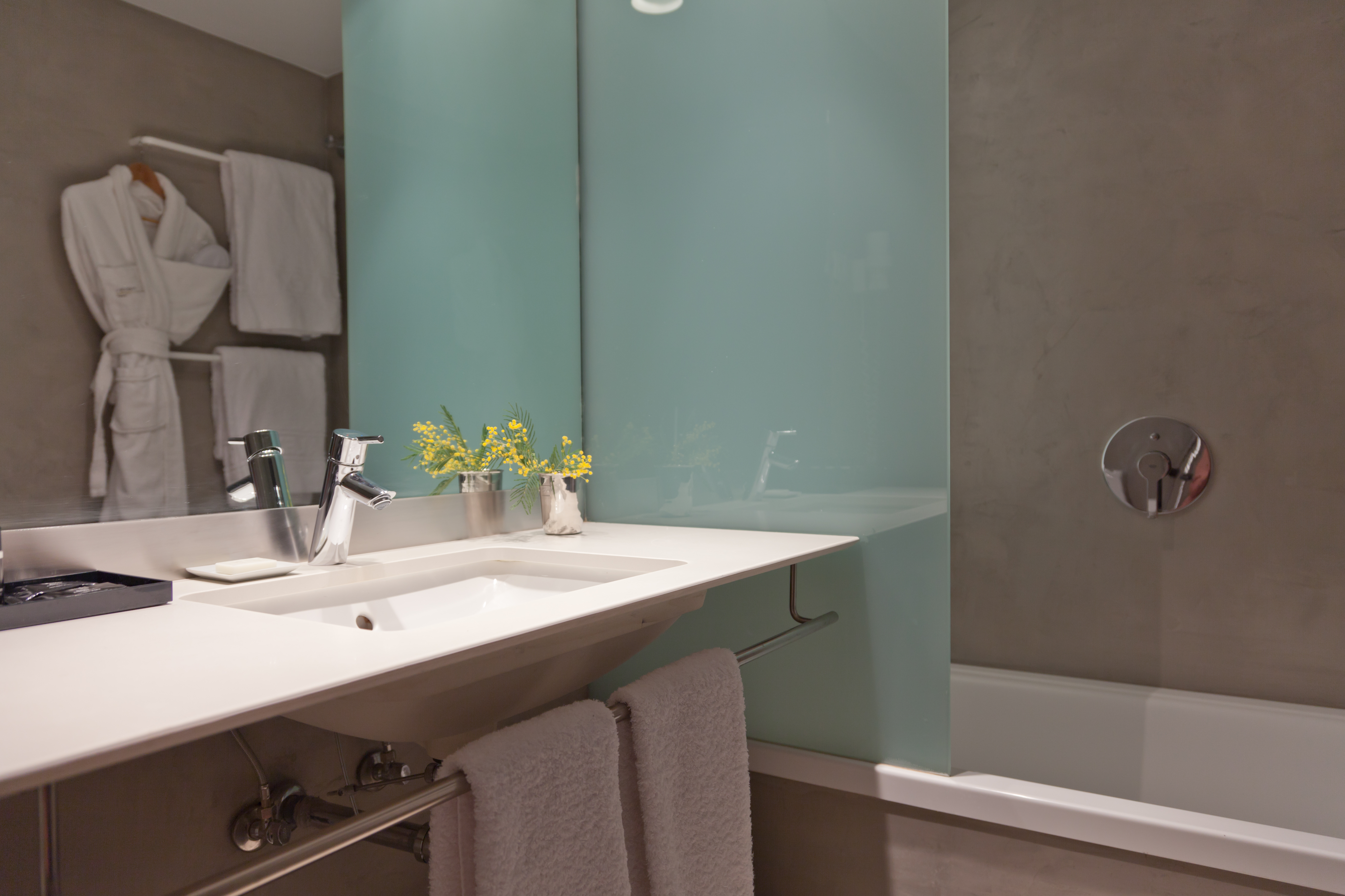 Double Superior King Bed