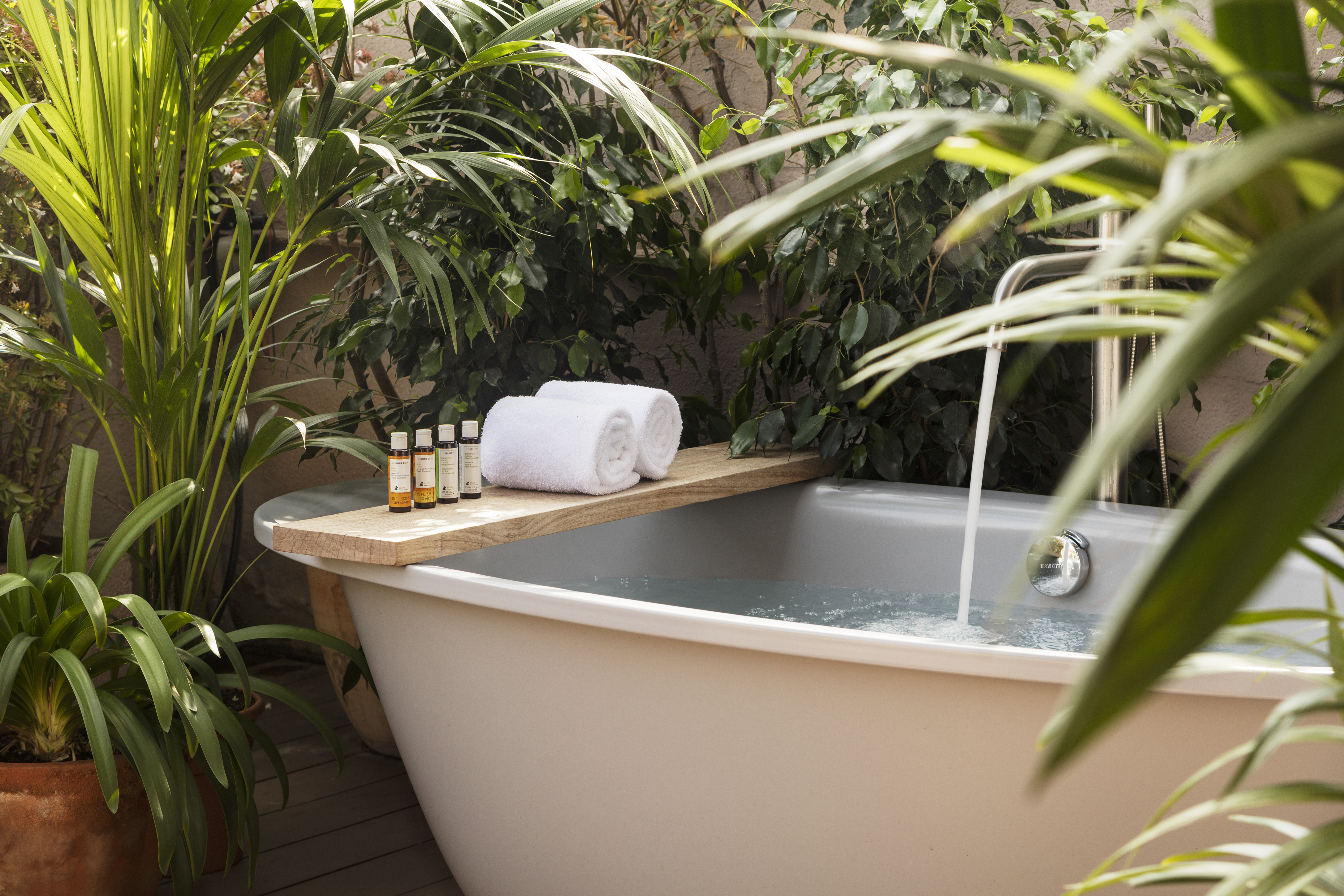 Junior Suite King Size Bed