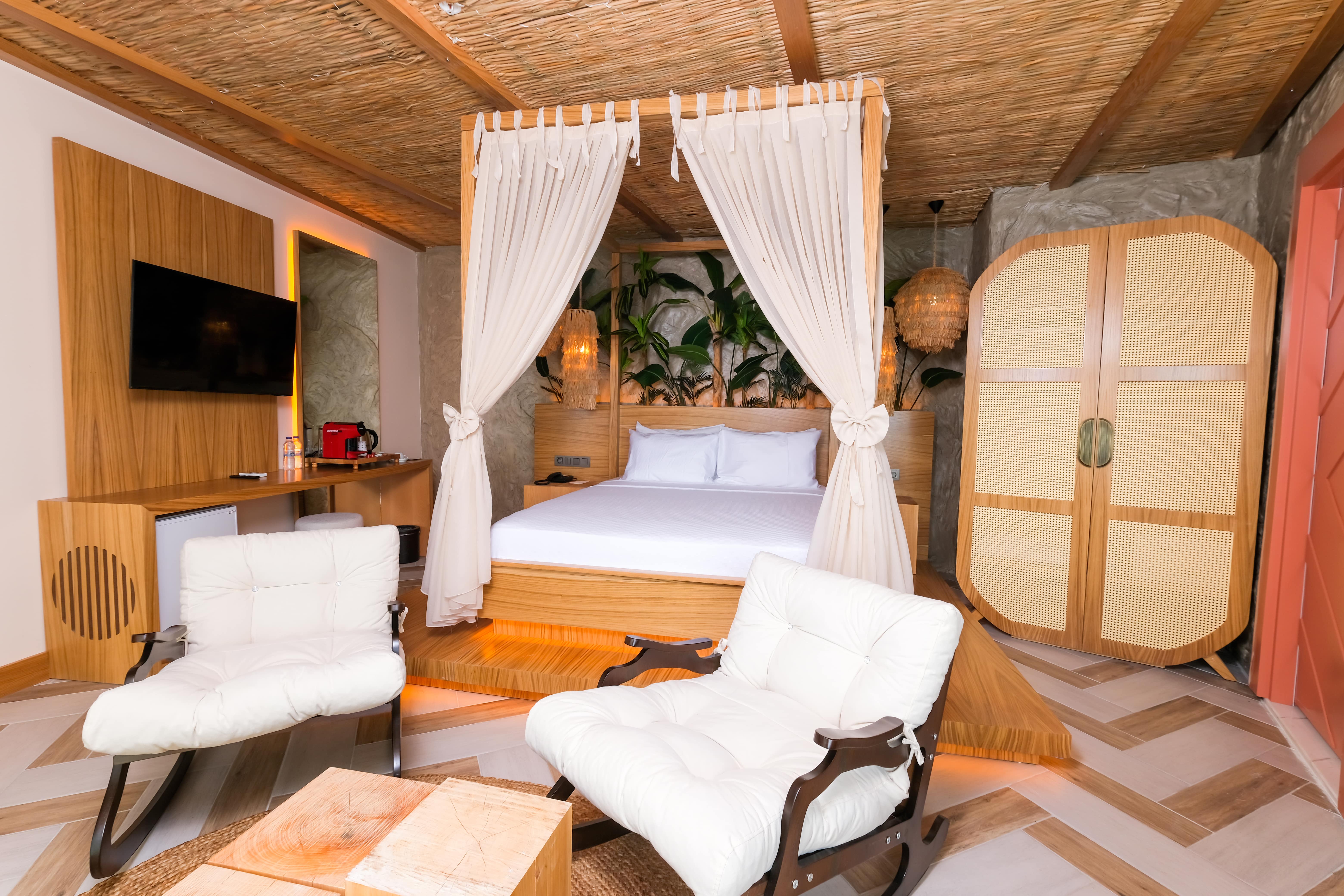 Suite with Jacuzzi with Views