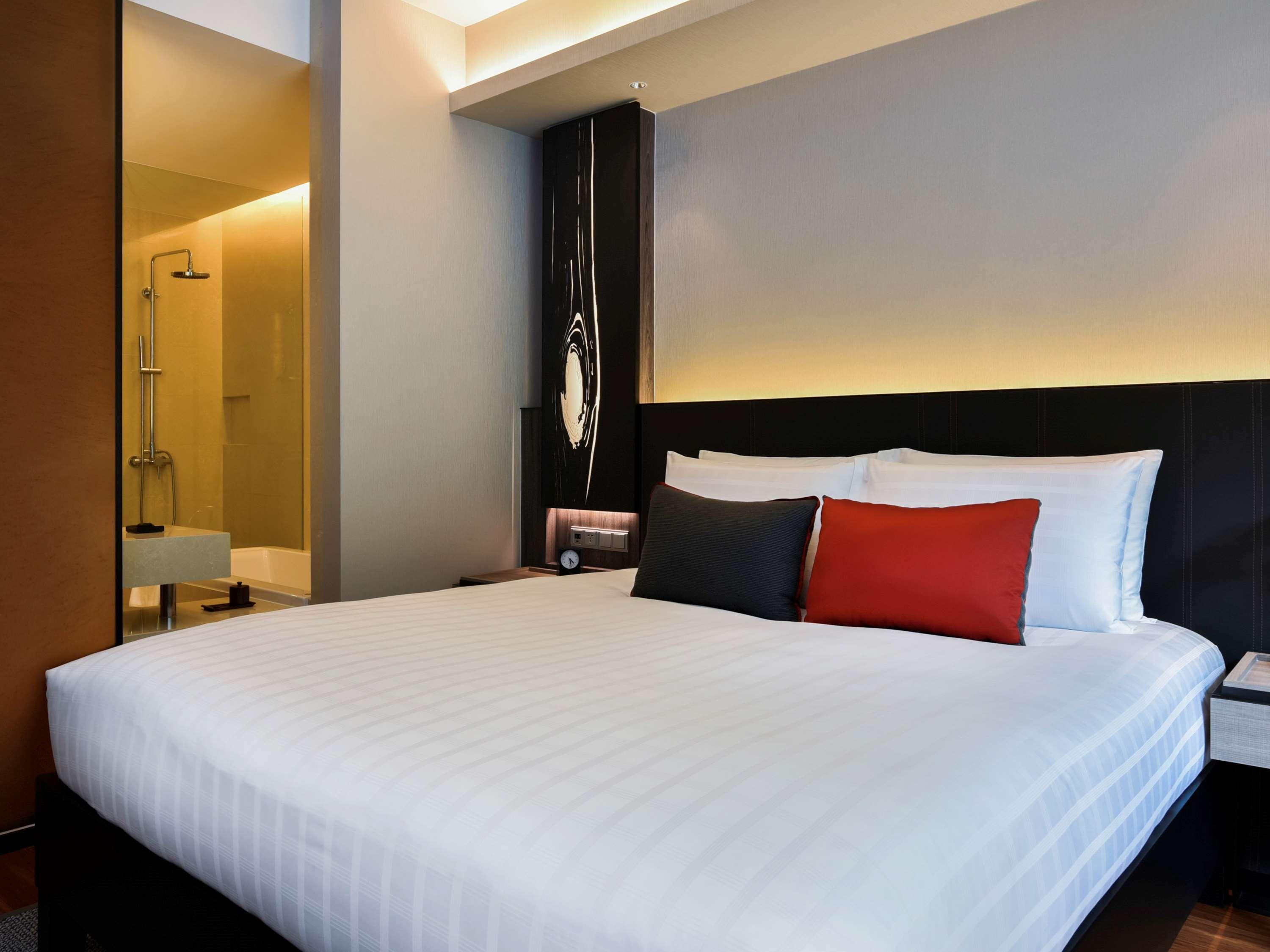 Double Deluxe King Bed