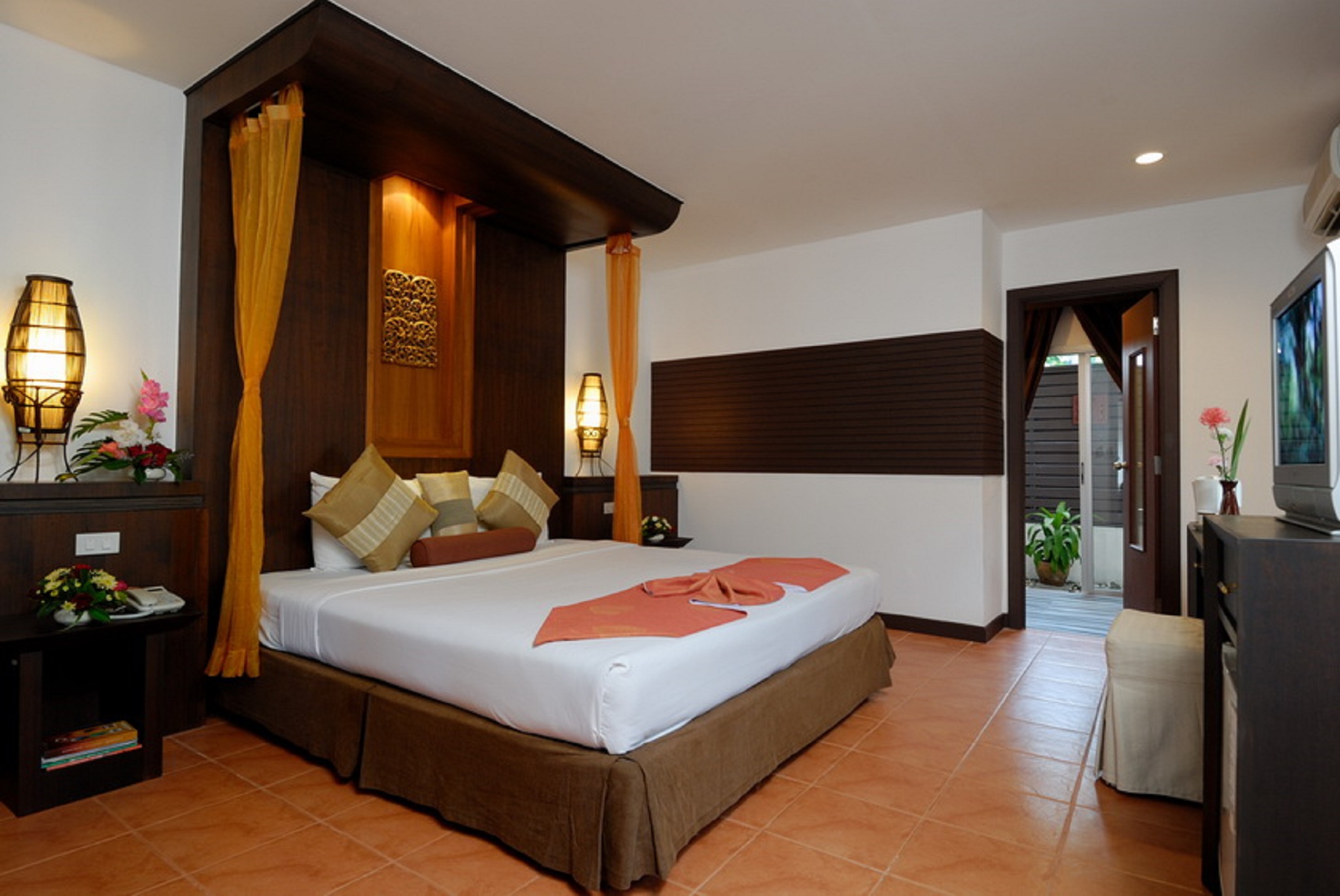 Double Deluxe One Bed