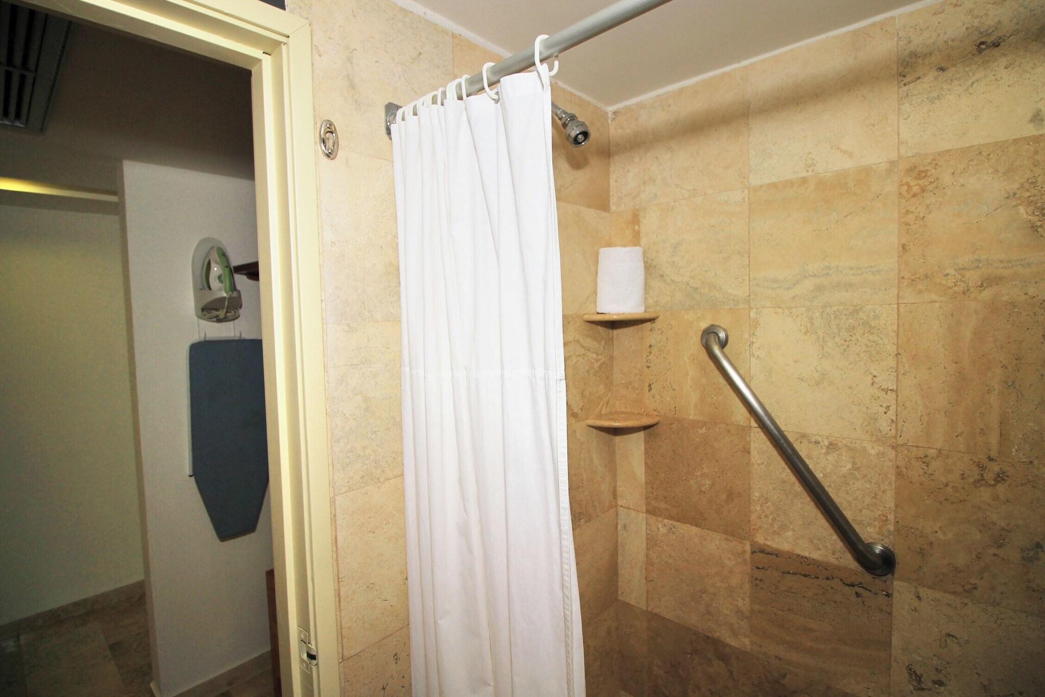 Studio Executive King Bed