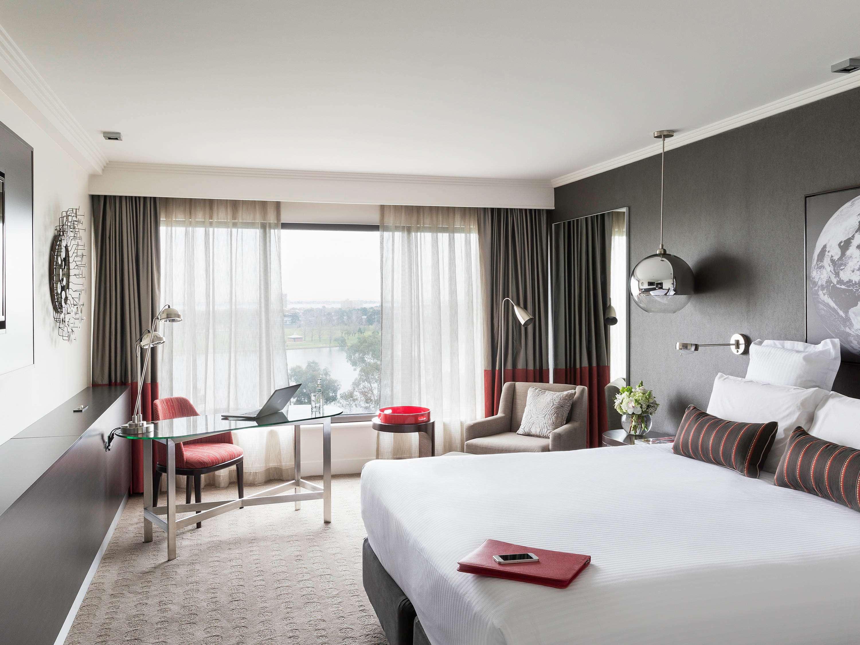 Double Deluxe King Bed